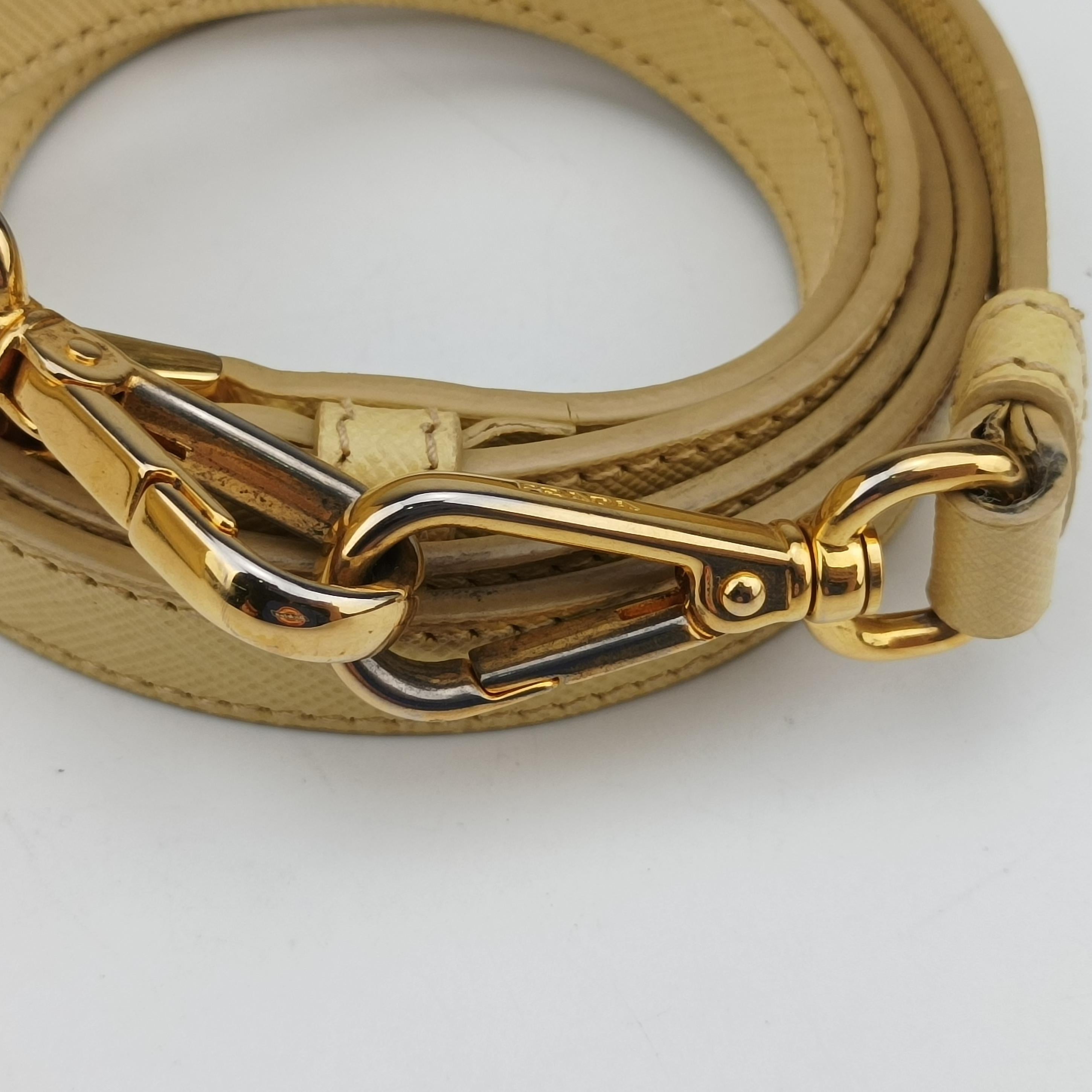 Secondhand Prada Galleria Yellow SAFFIANO Leather BN2274 shoulderbag | stylenewstar