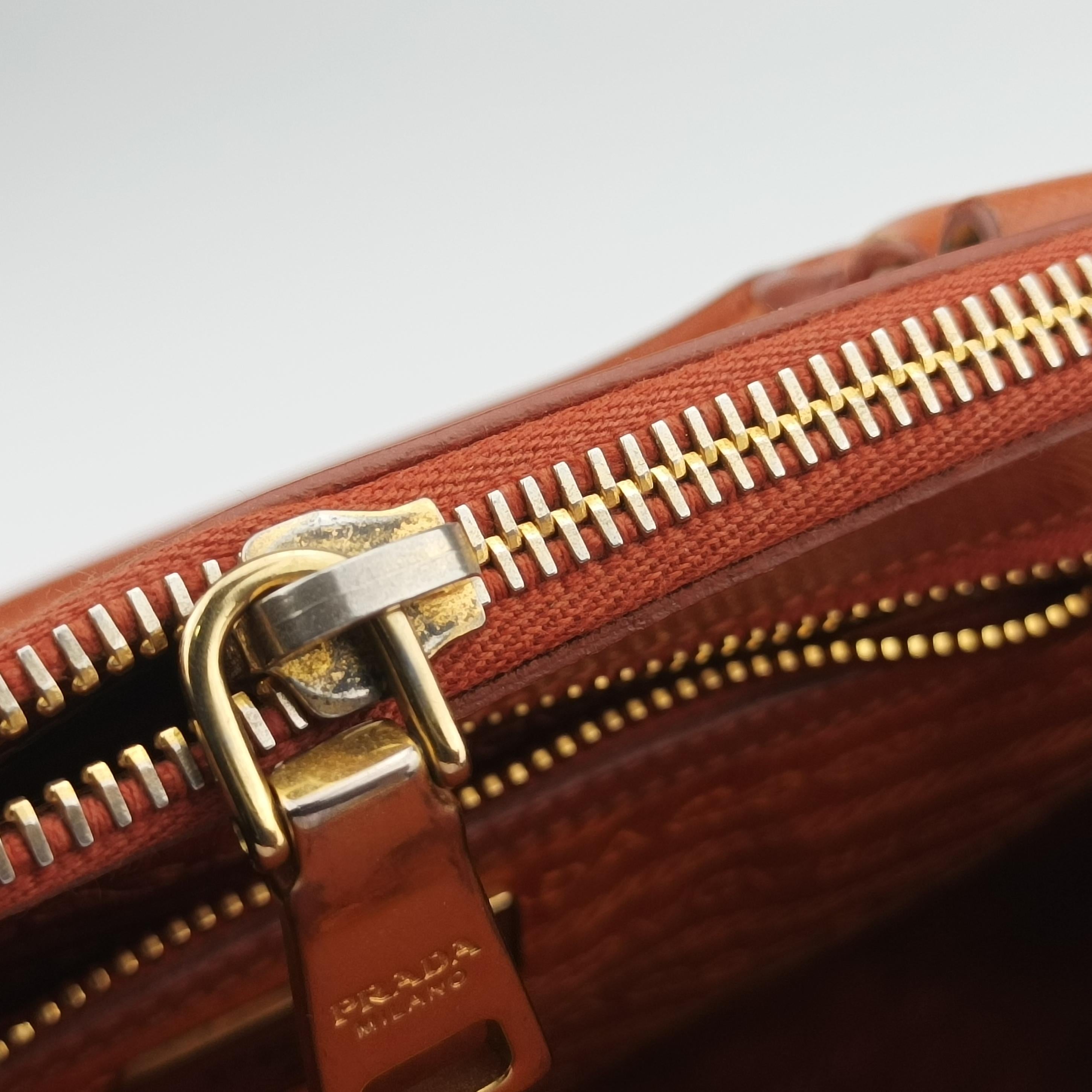 Pre-owned Prada Galleria Orange SAFFIANO Leather BN2274 shoulderbag | stylenewstar