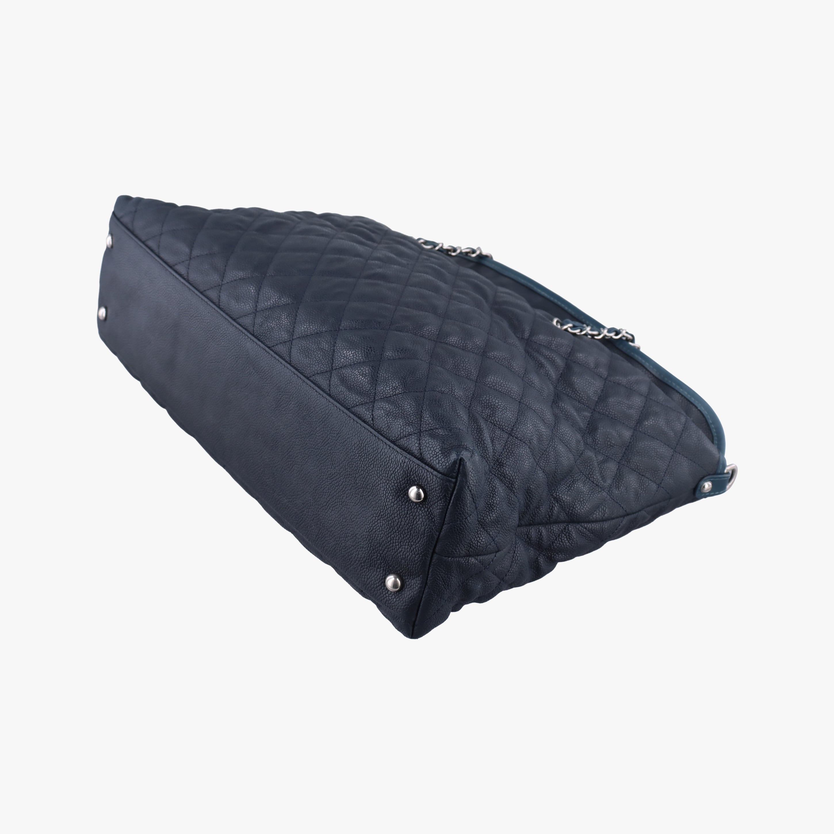 Vintage Chanel French Riviera Hobo Dark Navy Leather A66804 shoulderbag | stylenewstar