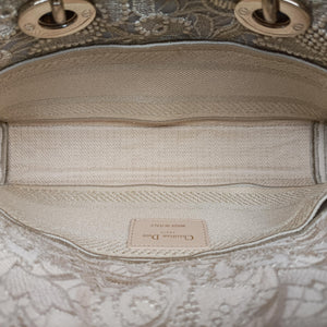 Pre-owned Christian Dior D JOY Beige fabric  shoulderbag | stylenewstar