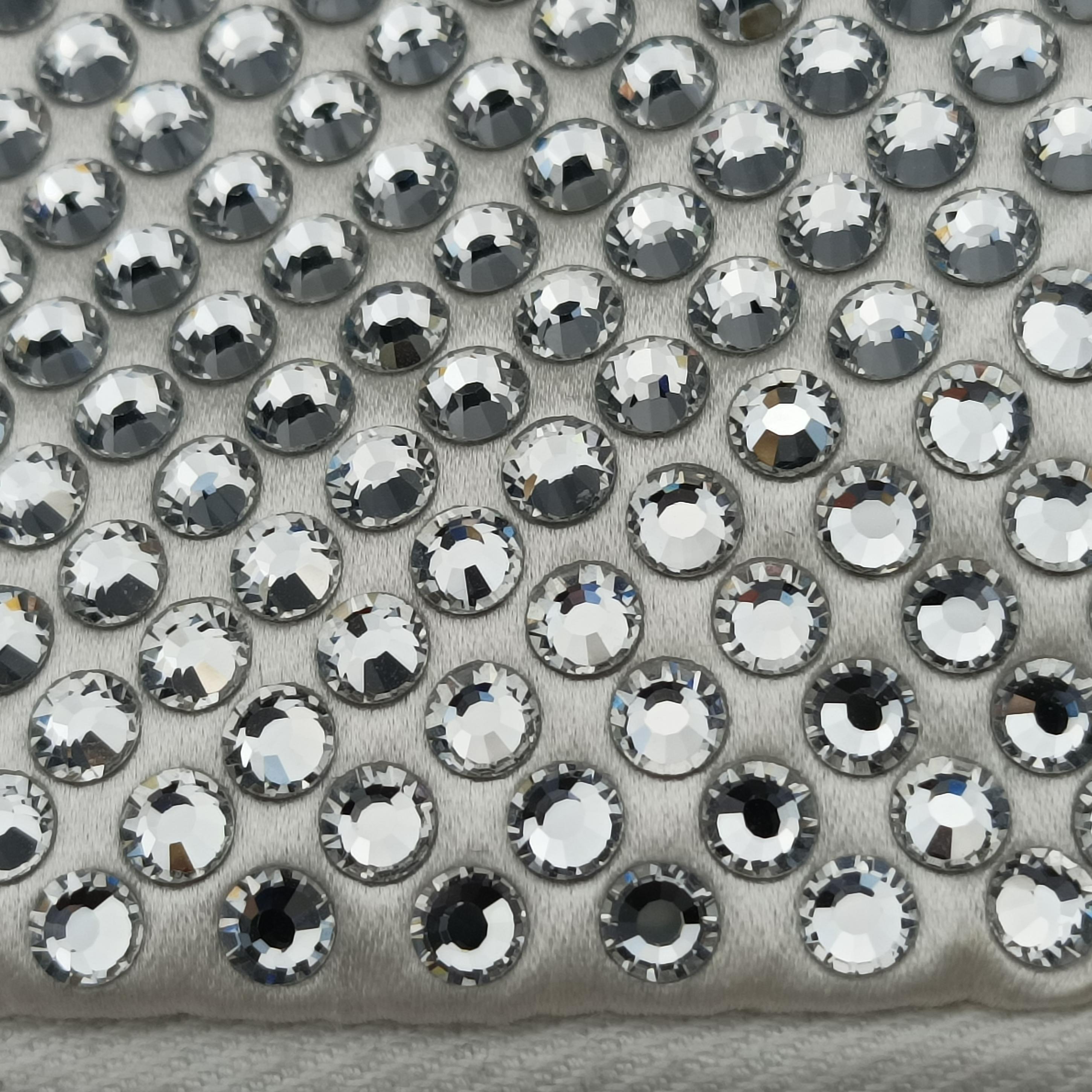 Pre-owned Prada Triangle Crystal White Leather 1NR015 shoulderbag | stylenewstar