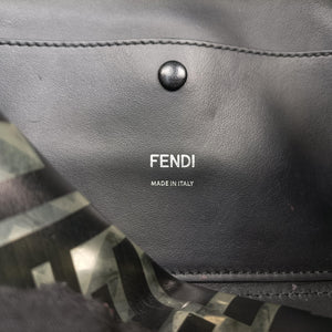 Pre-owned Fendi BAGUETTE Clear×black PVC coated canvas 8BR600 shoulderbag | stylenewstar