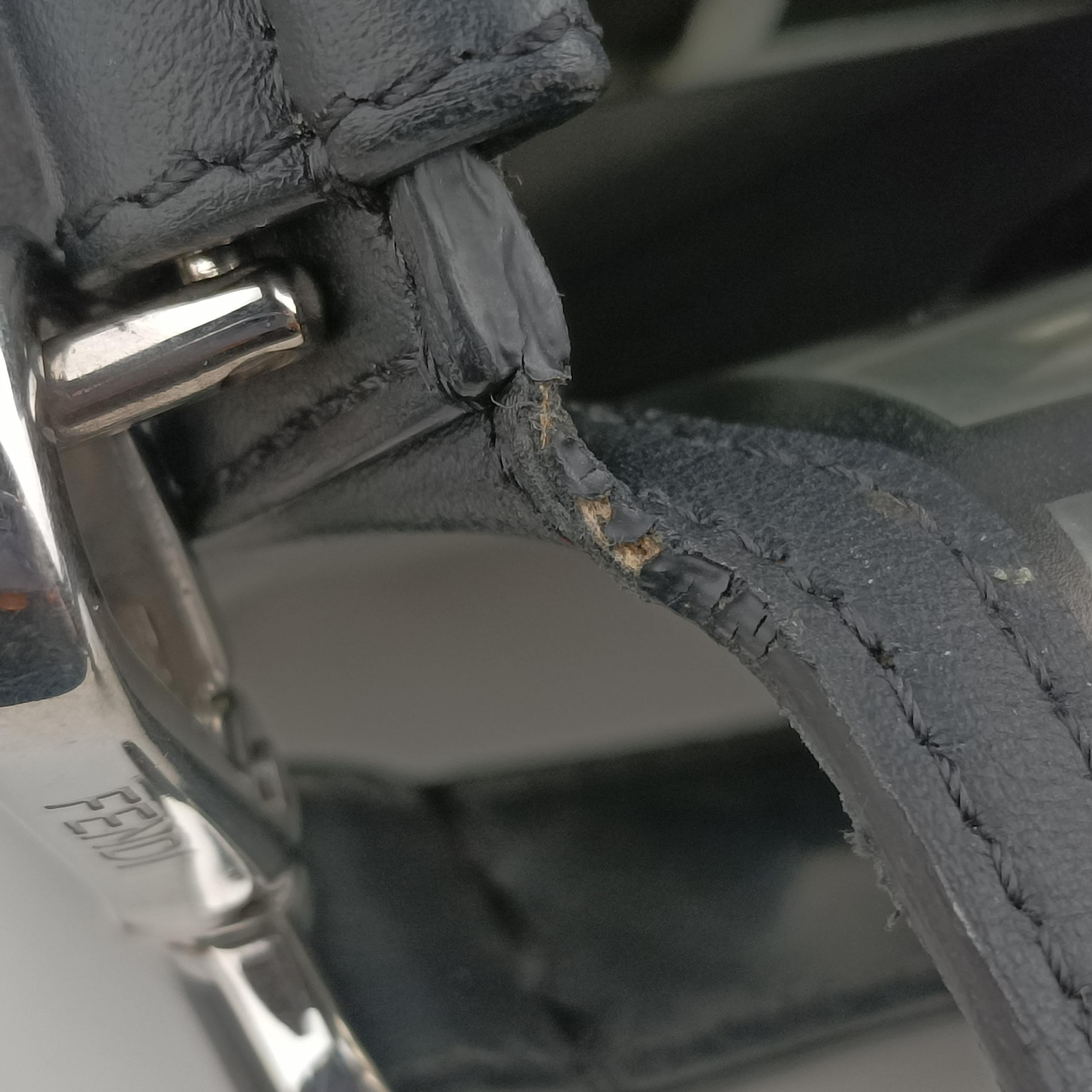 Pre-owned Fendi BAGUETTE Clear×black PVC coated canvas 8BR600 shoulderbag | stylenewstar