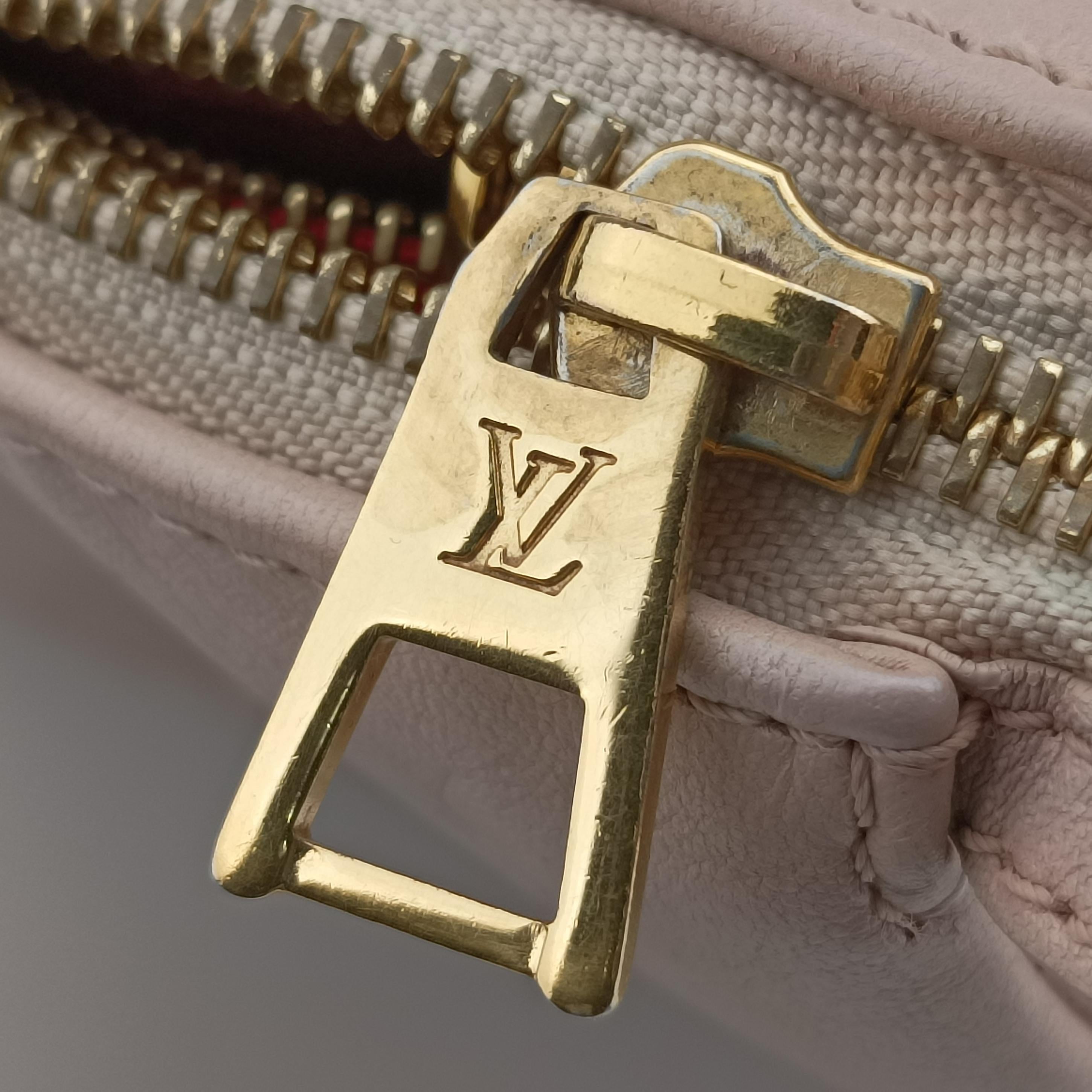 Pre-owned Louis Vuitton Coussin PM Pink leather M58739 shoulderbag | stylenewstar