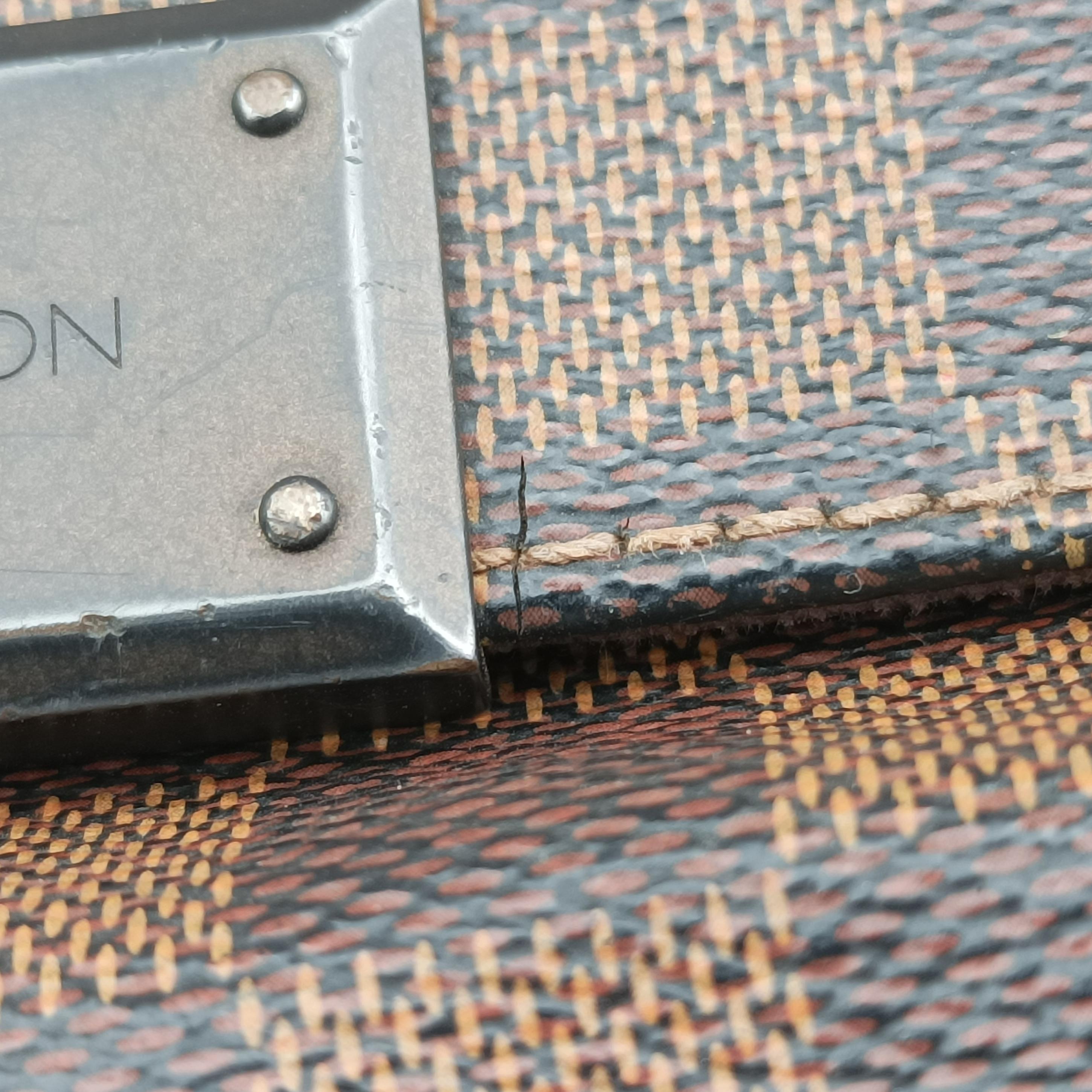 Secondhand Louis Vuitton DISTRICT MM EBENE Damier Canvas N41212 shoulderbag | stylenewstar