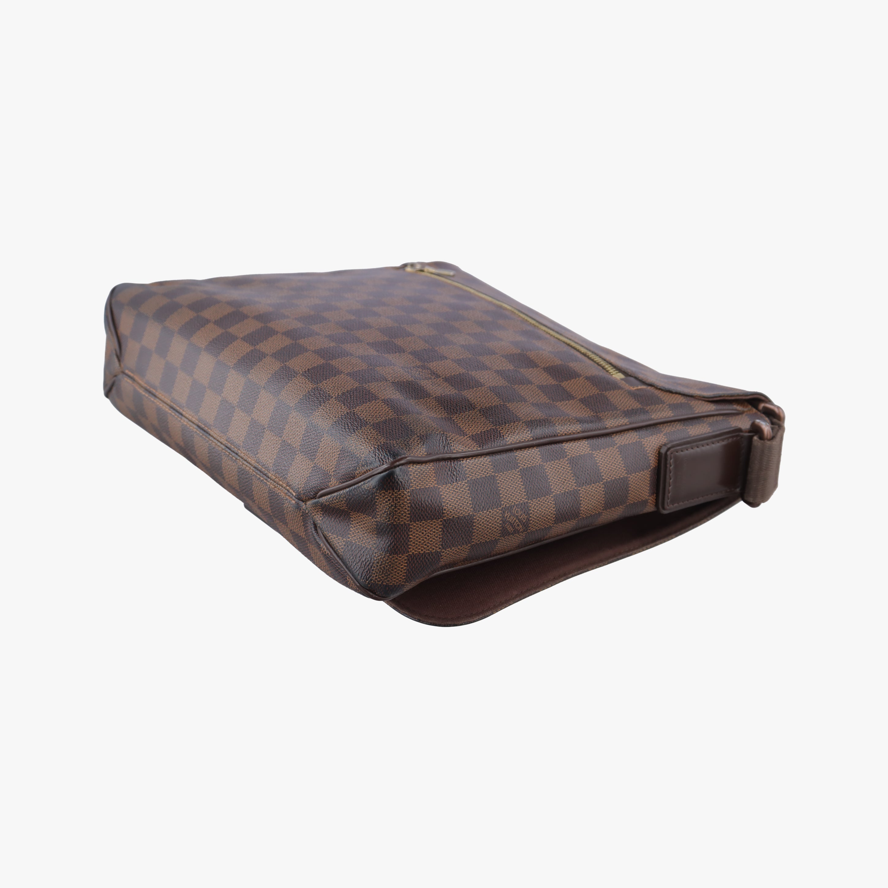 Secondhand Louis Vuitton DISTRICT MM EBENE Damier Canvas N41212 shoulderbag | stylenewstar