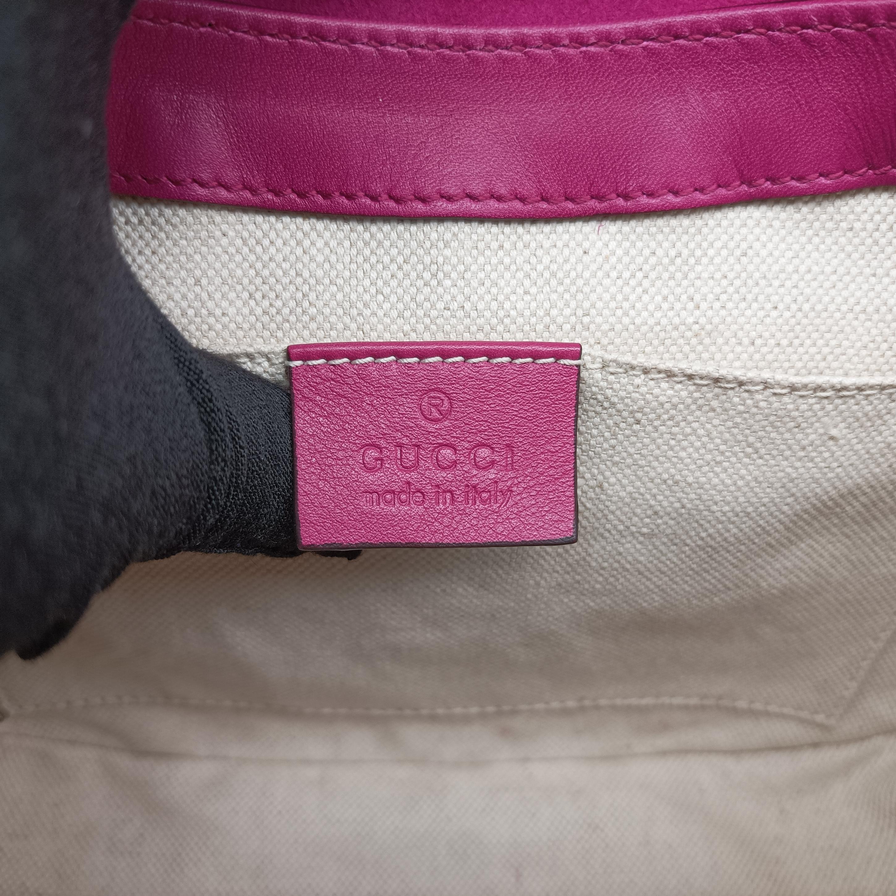 Pre-owned Gucci Nice GG Supreme Rose Patent 336749 shoulderbag | stylenewstar