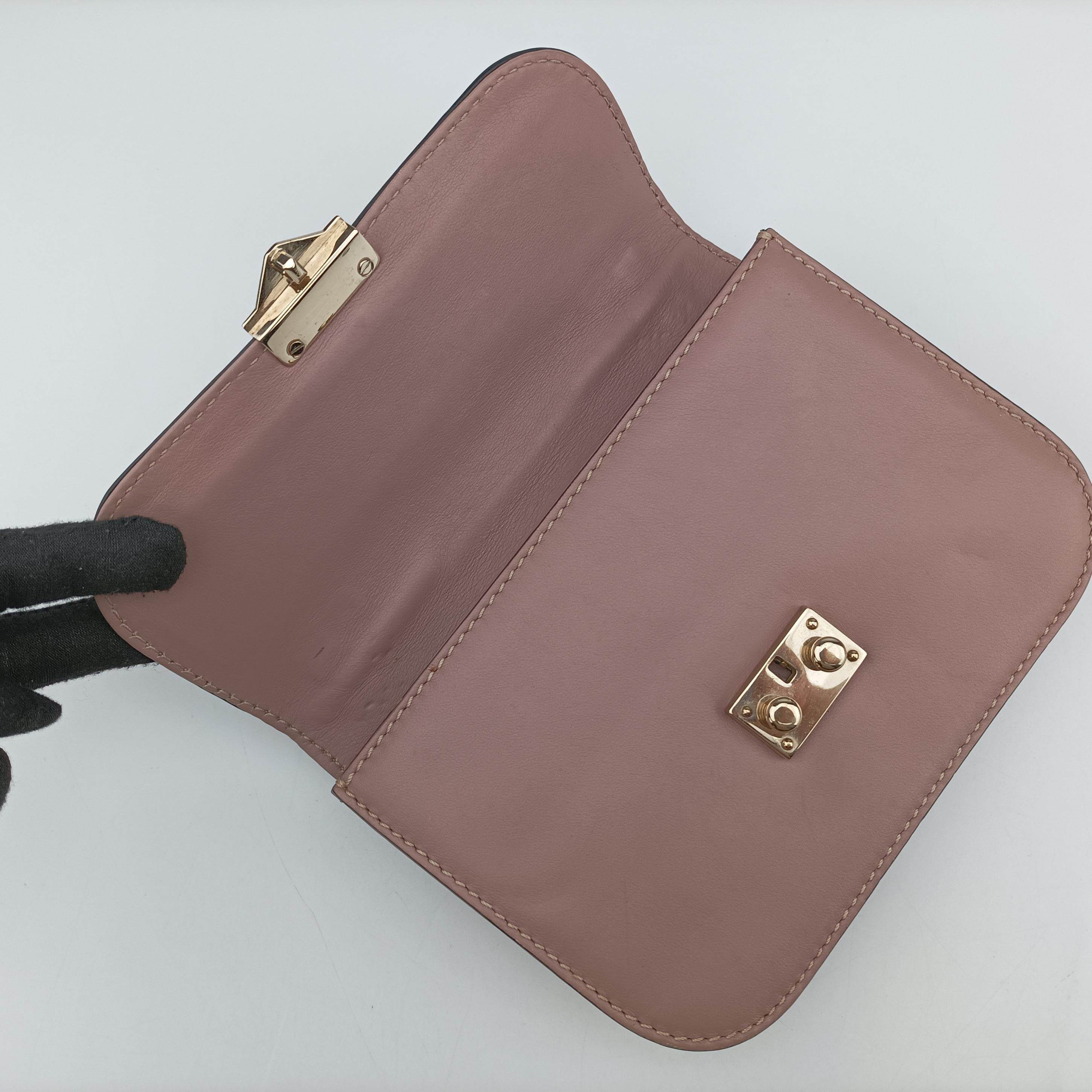 Pre-owned Valentino Rockstud Glam Lock Pink Leather  shoulderbag | stylenewstar