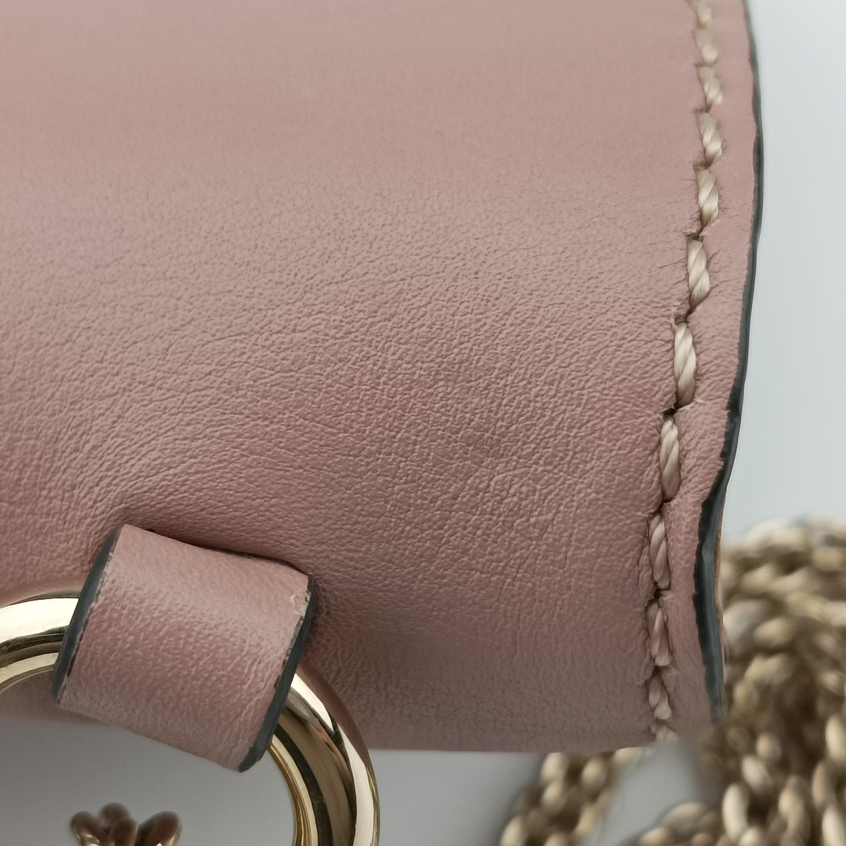 Pre-owned Valentino Rockstud Glam Lock Pink Leather  shoulderbag | stylenewstar