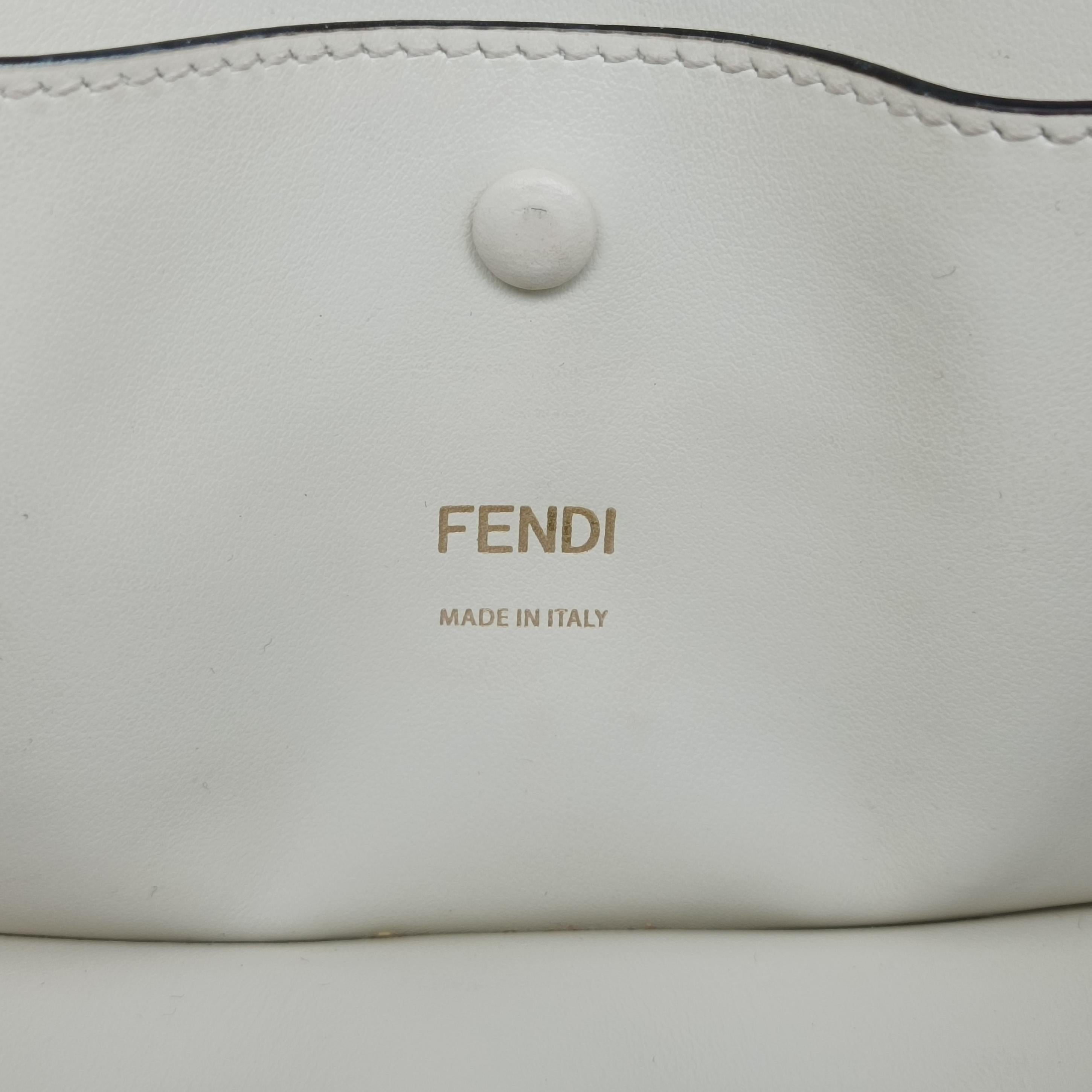 Pre-owned Fendi KAN I F White PVC coated canvas 8BT286 shoulderbag | stylenewstar