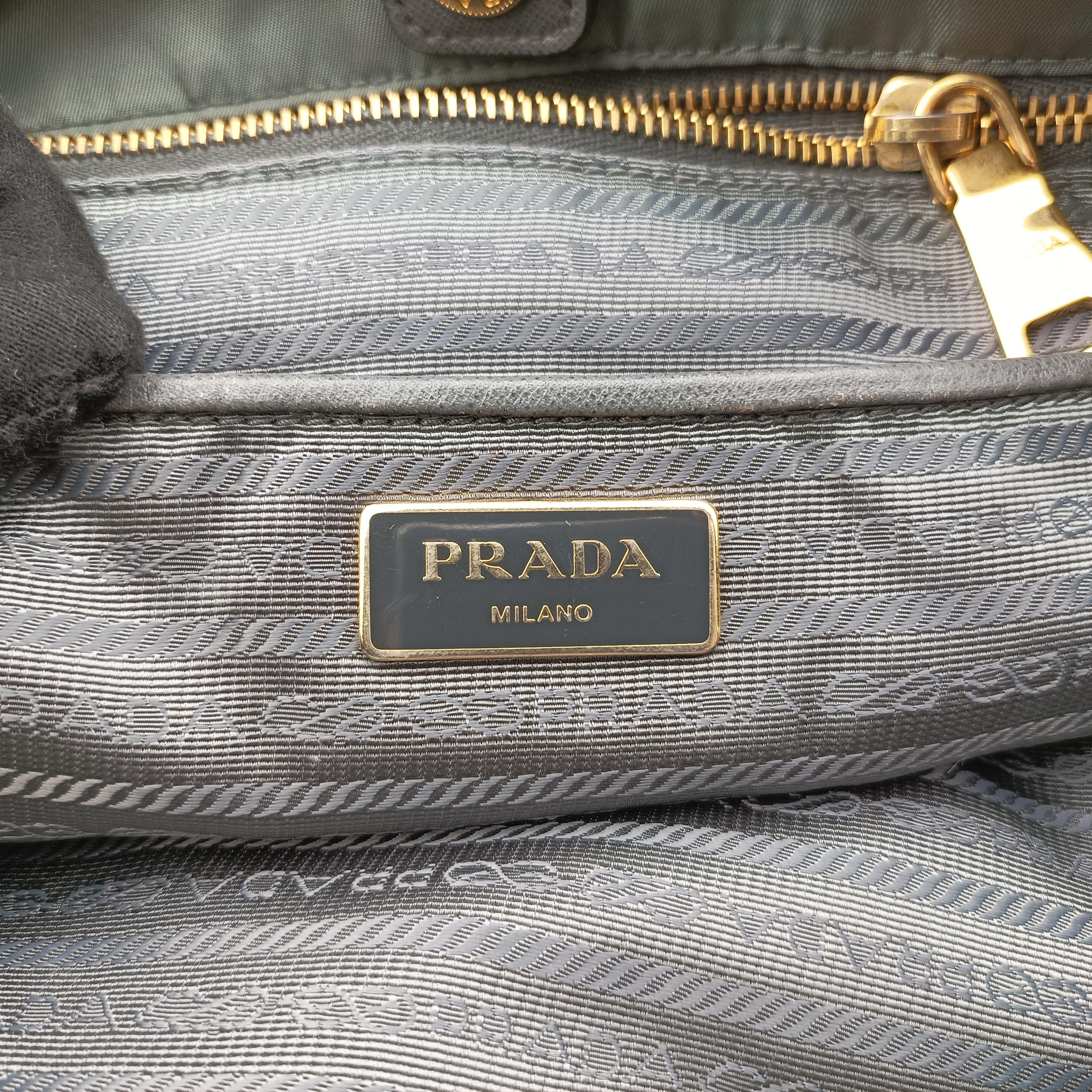 Pre-owned Prada Triangle logo Grey nylon × leather BR4991 handbag | stylenewstar