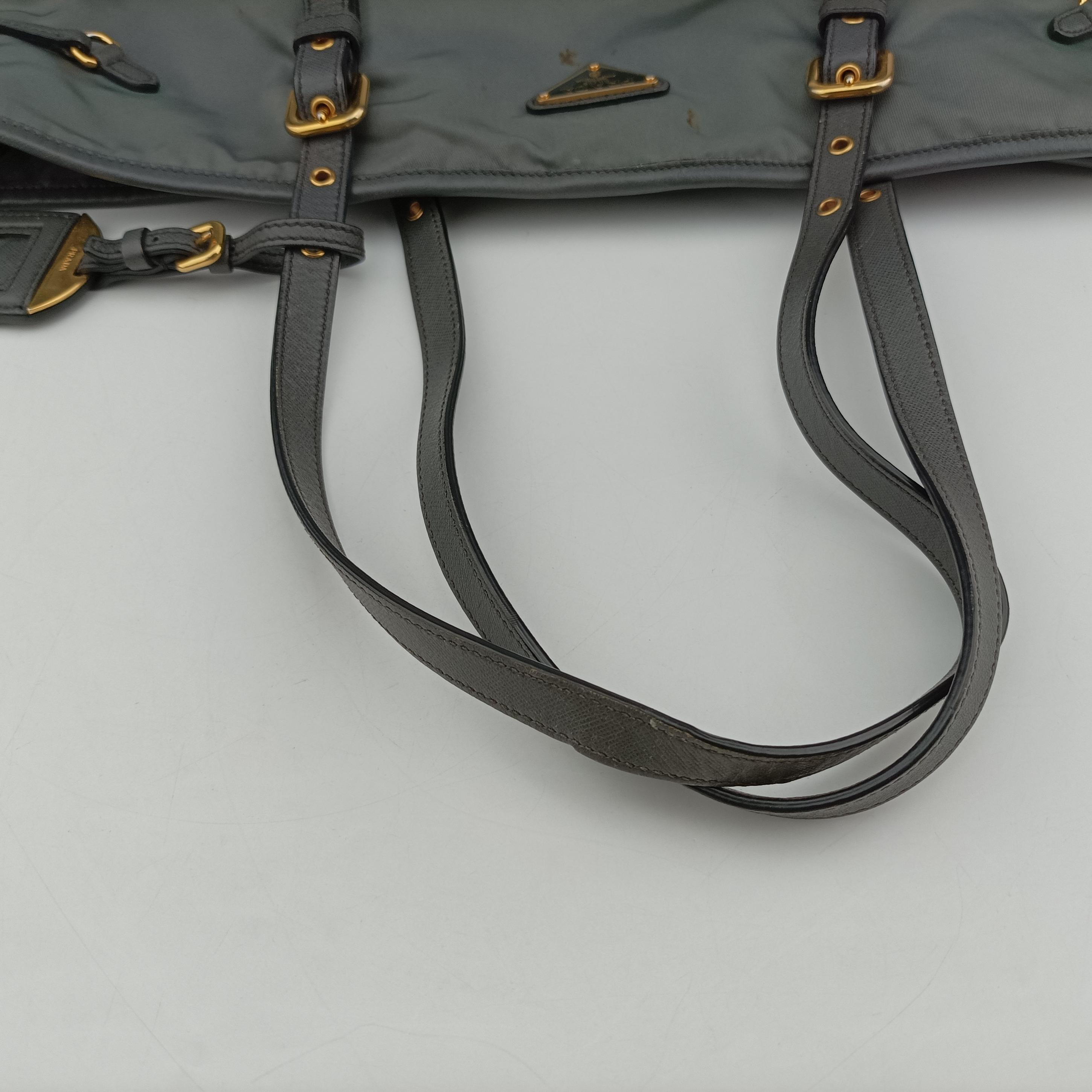 Pre-owned Prada Triangle logo Grey nylon × leather BR4991 handbag | stylenewstar