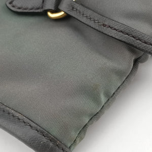 Pre-owned Prada Triangle logo Grey nylon × leather BR4991 handbag | stylenewstar