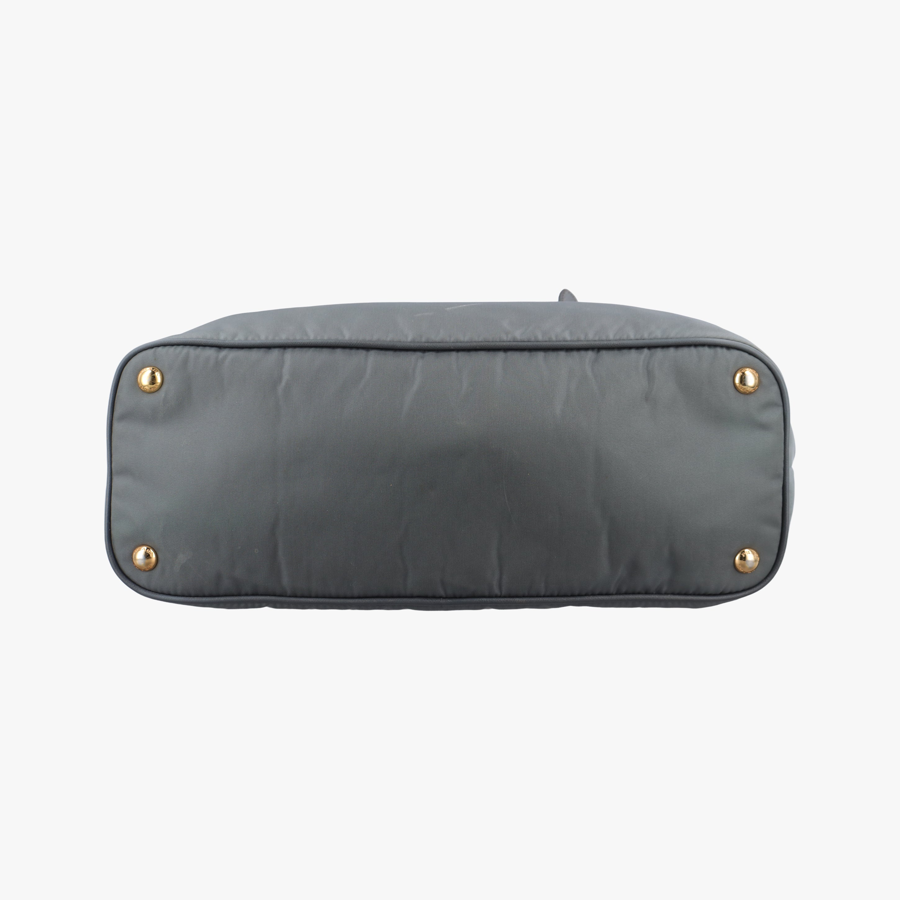 Pre-owned Prada Triangle logo Grey nylon × leather BR4991 handbag | stylenewstar