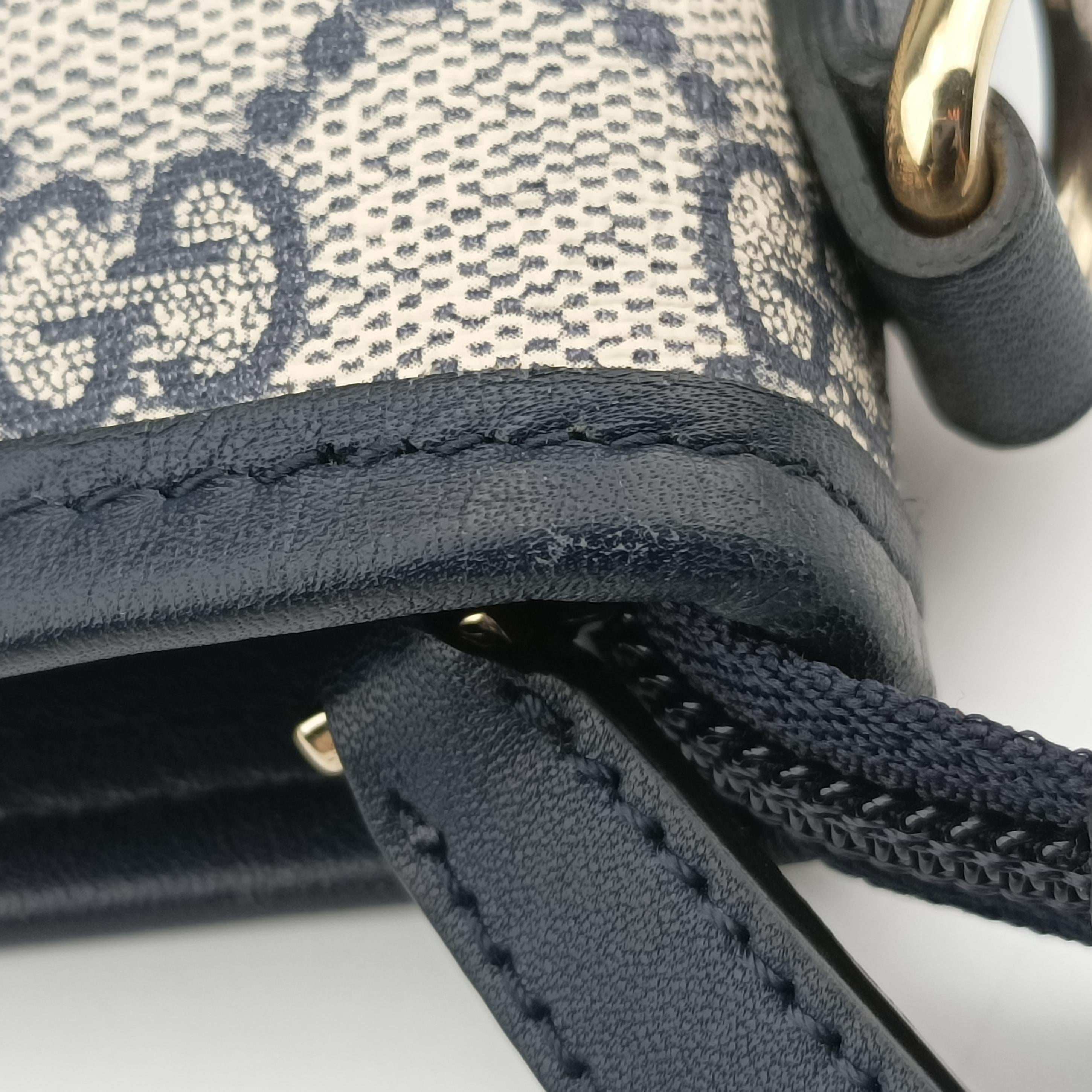 Pre-owned Gucci GG Supreme Grey PVC coated canvas 388924 shoulderbag | stylenewstar