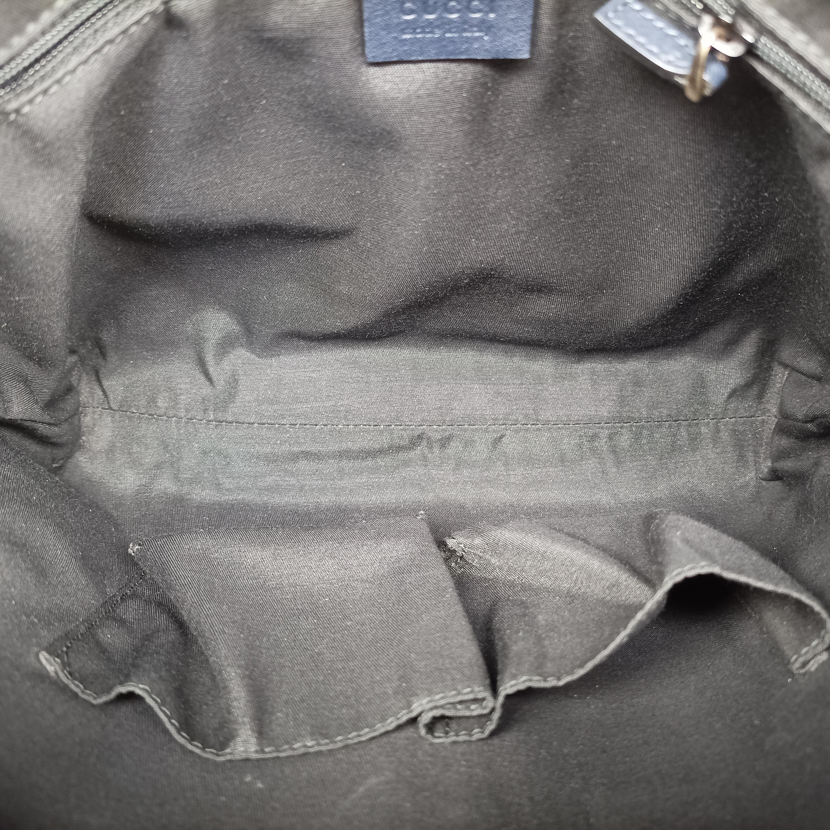 Pre-owned Gucci GG Supreme Grey PVC coated canvas 388924 shoulderbag | stylenewstar