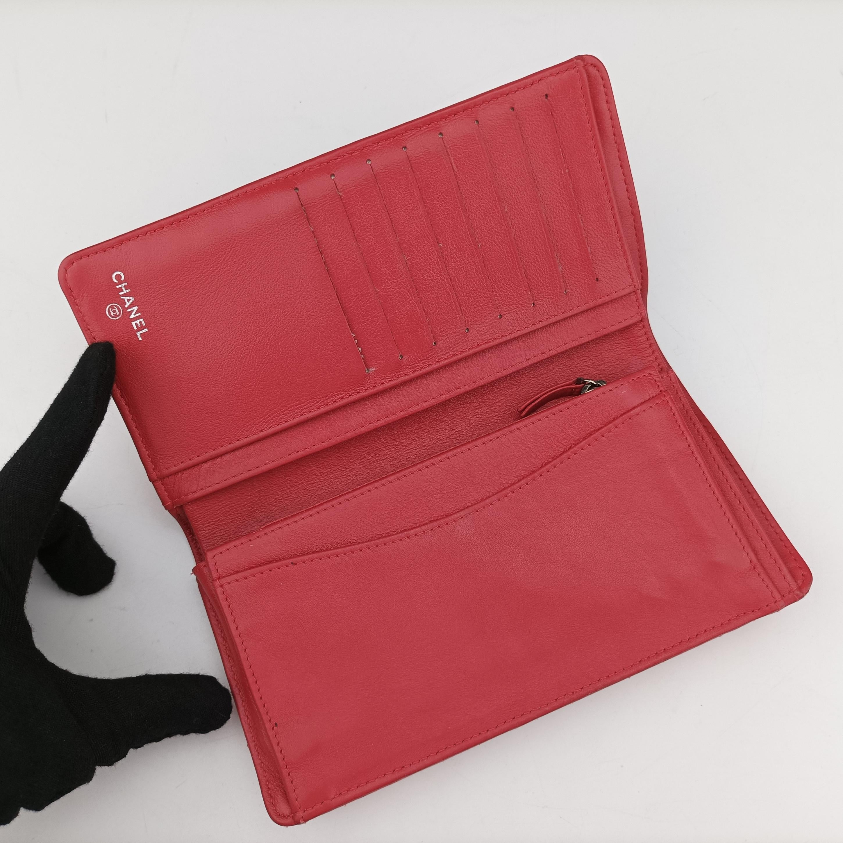 Pre-owned Chanel Quilted CC logo Orange Patent A31509 long-wallet | stylenewstar