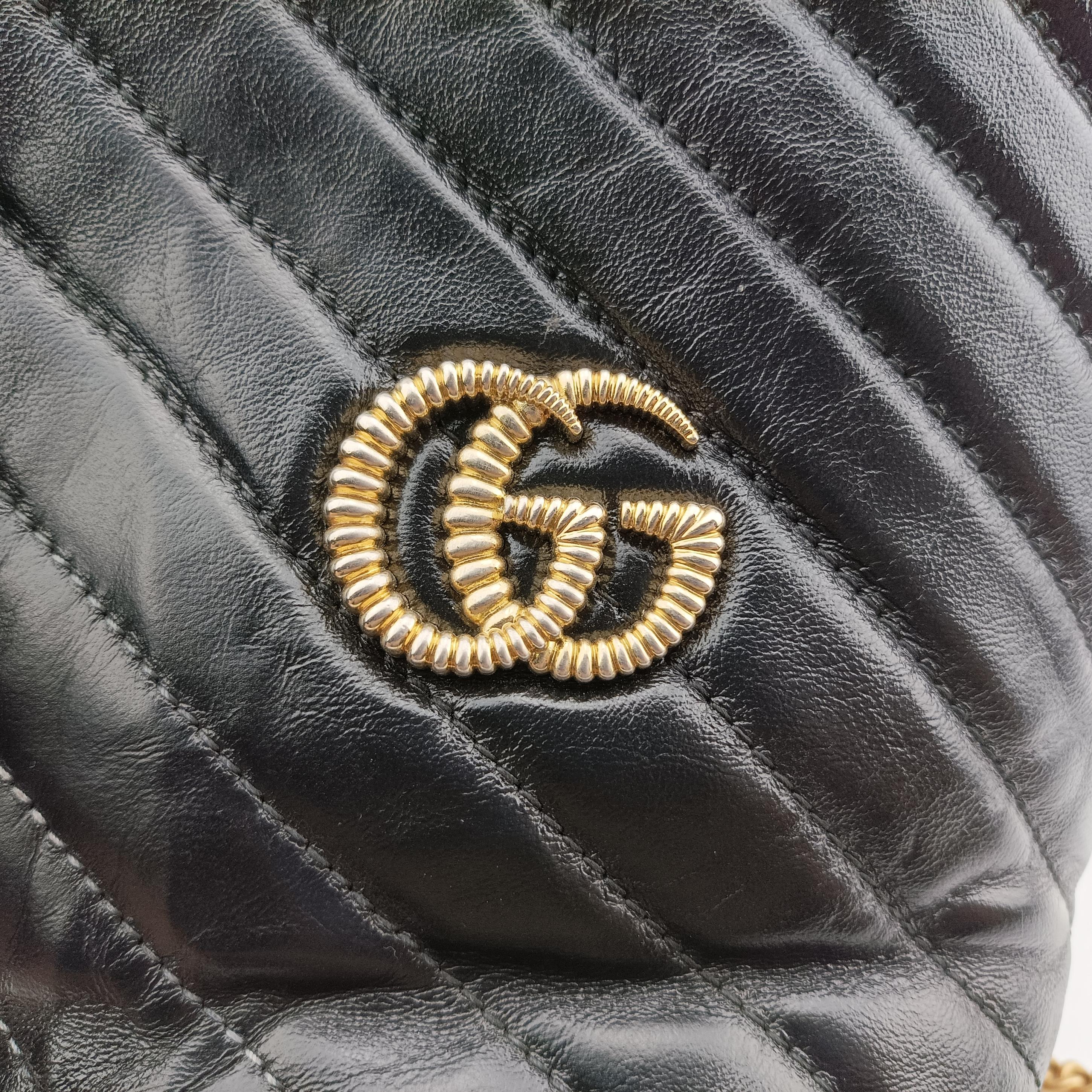 Pre-owned Gucci GG Marmont Black×red Leather 573817 shoulderbag | stylenewstar