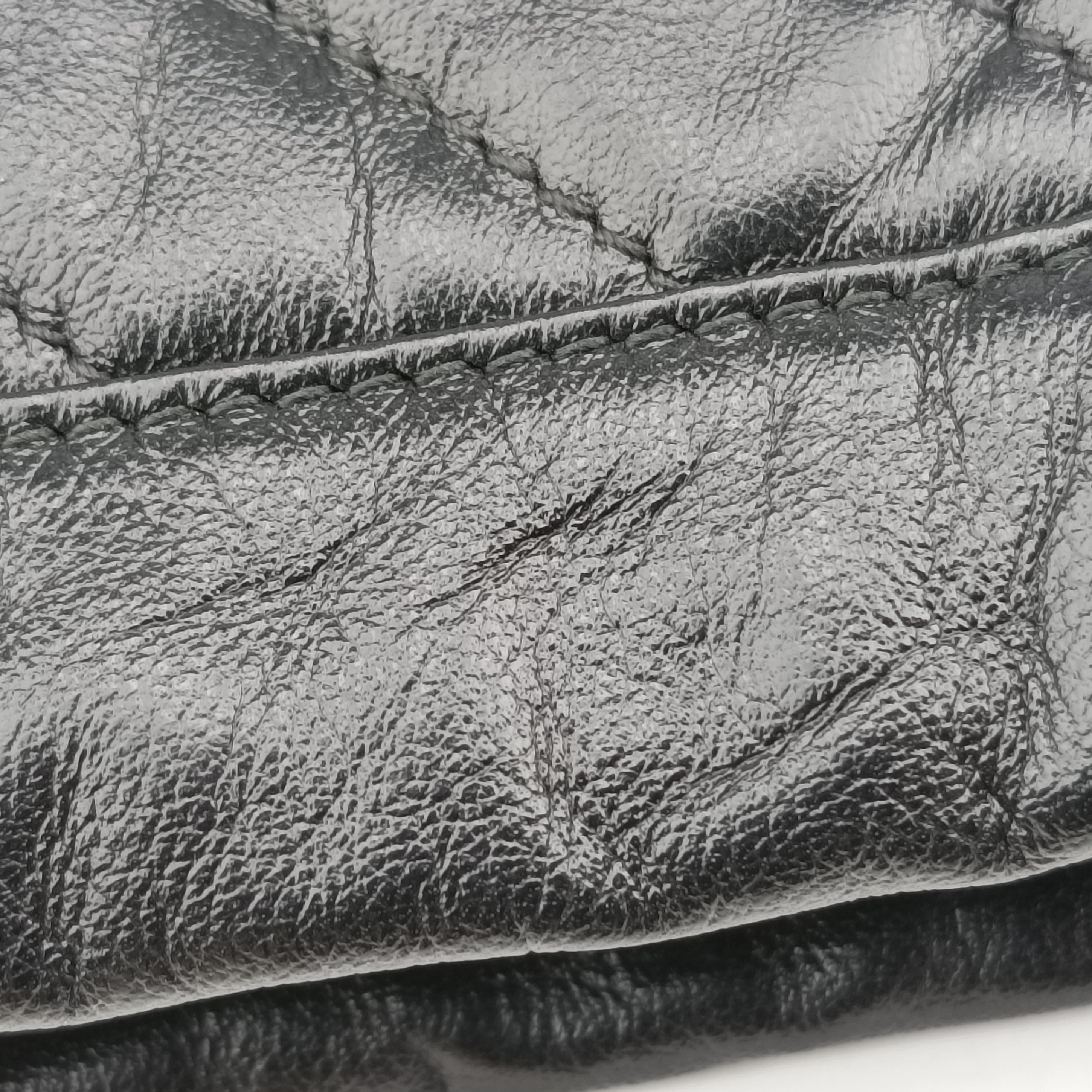 Pre-owned Gucci GG Marmont Black×red Leather 573817 shoulderbag | stylenewstar