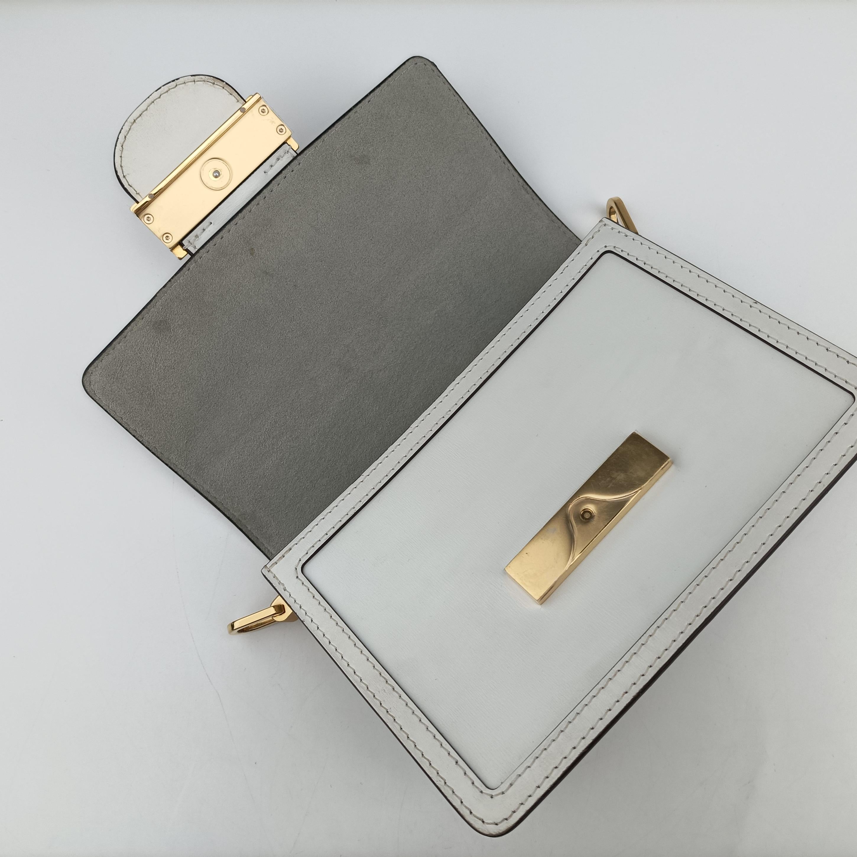 Secondhand Louis Vuitton Dauphine NV MINI Snow epi M55963 shoulderbag | stylenewstar