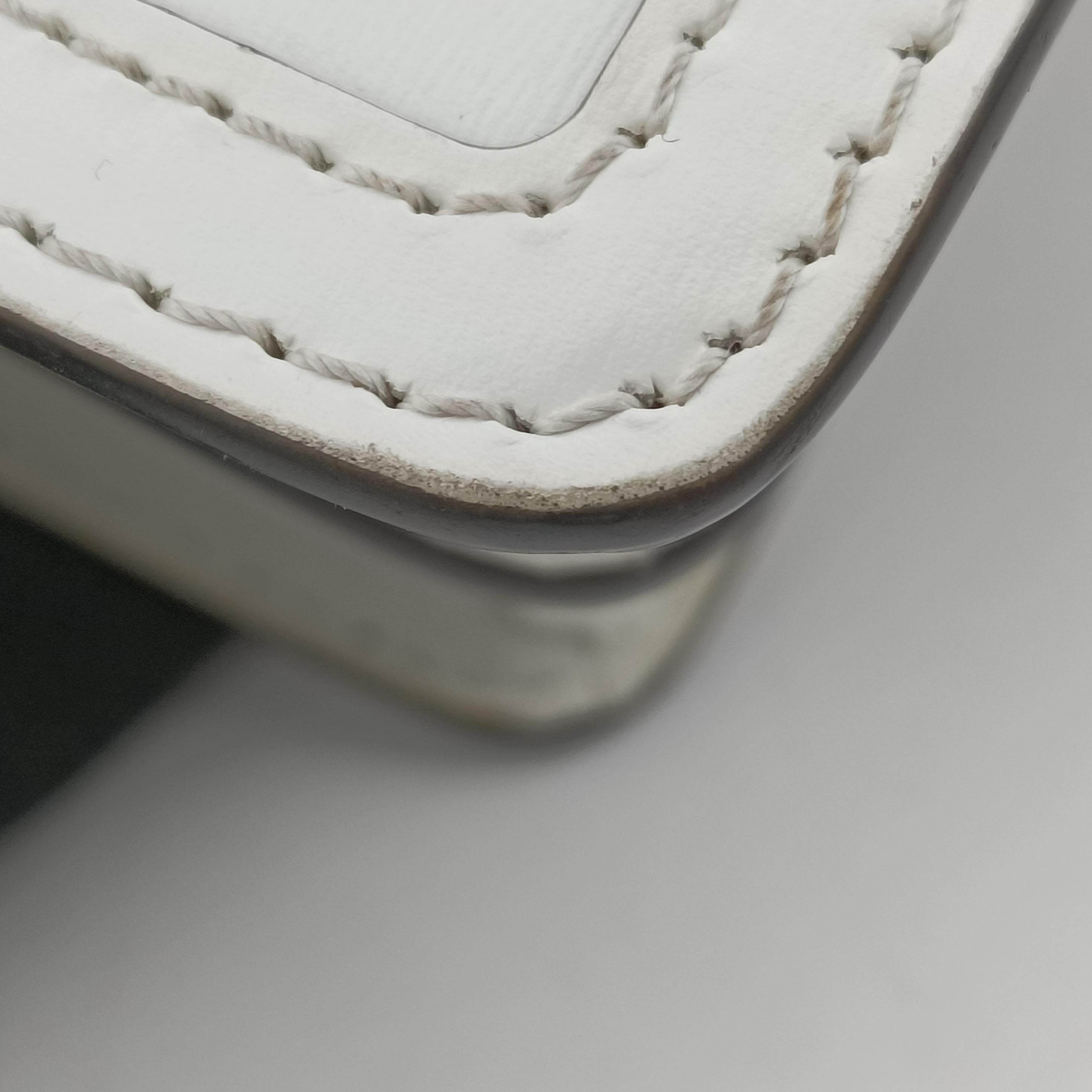 Secondhand Louis Vuitton Dauphine NV MINI Snow epi M55963 shoulderbag | stylenewstar