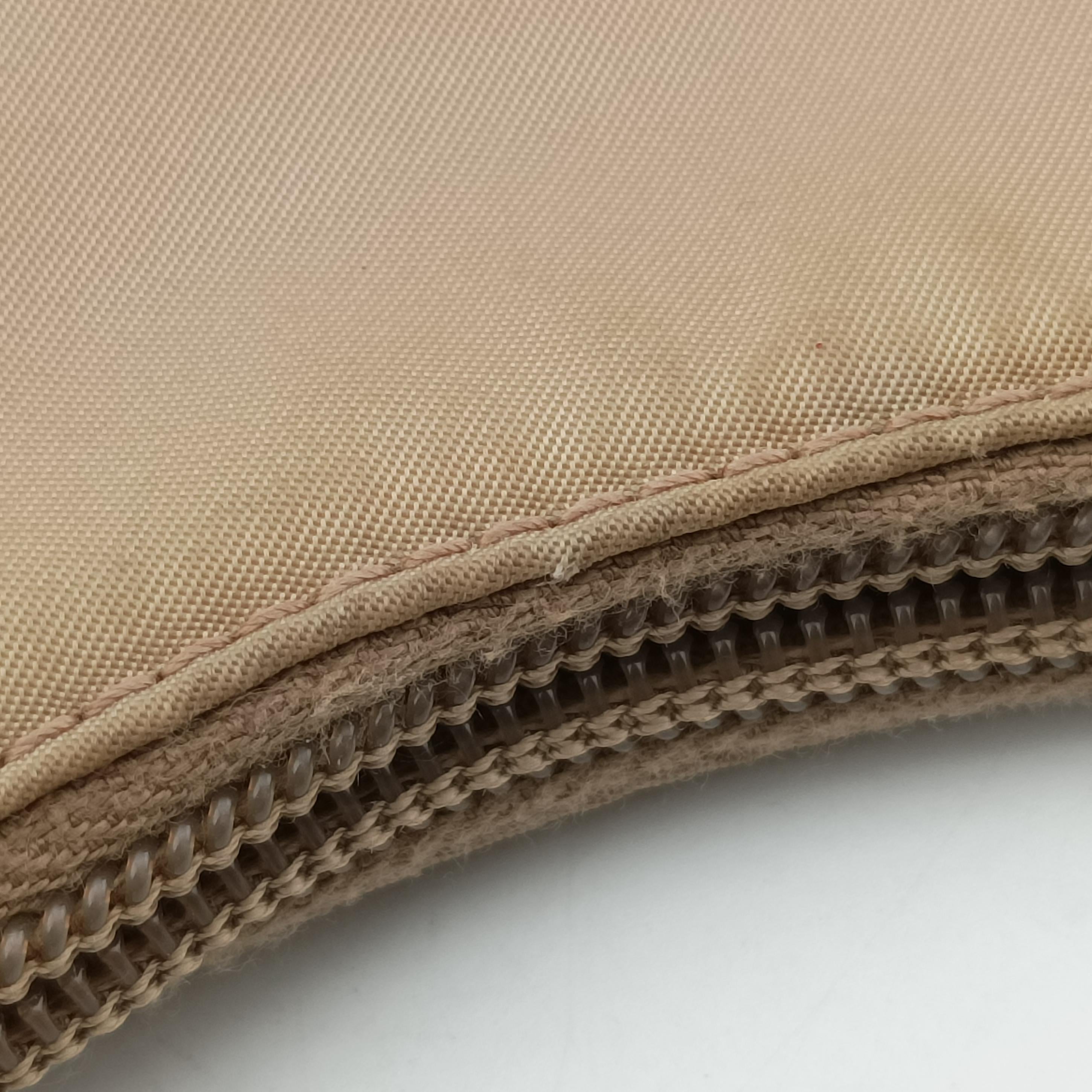 Pre-owned Prada Re-Edition 2005 Re-Nylon Bag Beige nylon 1BH204 handbag | stylenewstar