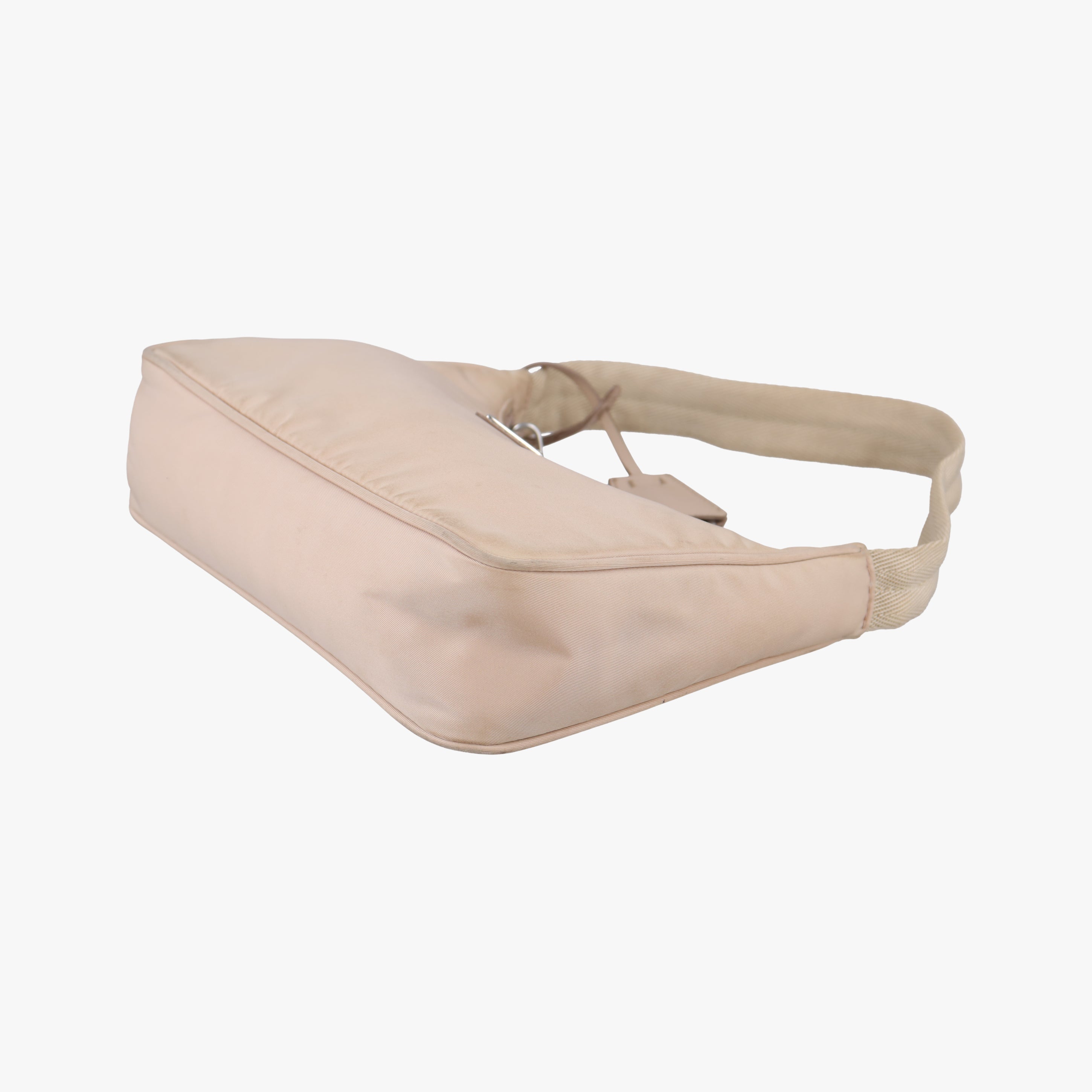 Pre-owned Prada Re-Edition 2005 Re-Nylon Bag Beige nylon 1BH204 handbag | stylenewstar