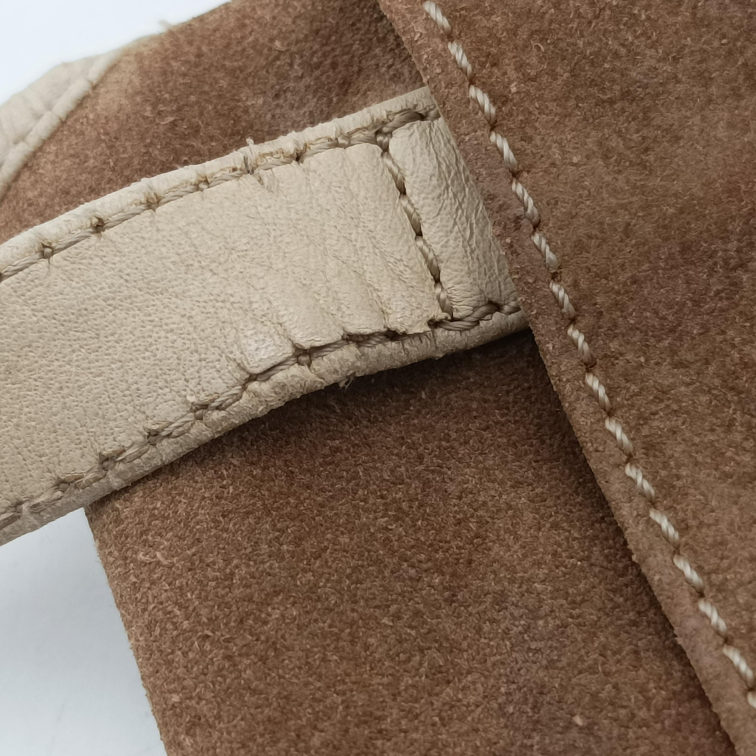 Pre-owned Loewe Anagram Brown×white Suede × leather  shoulderbag | stylenewstar