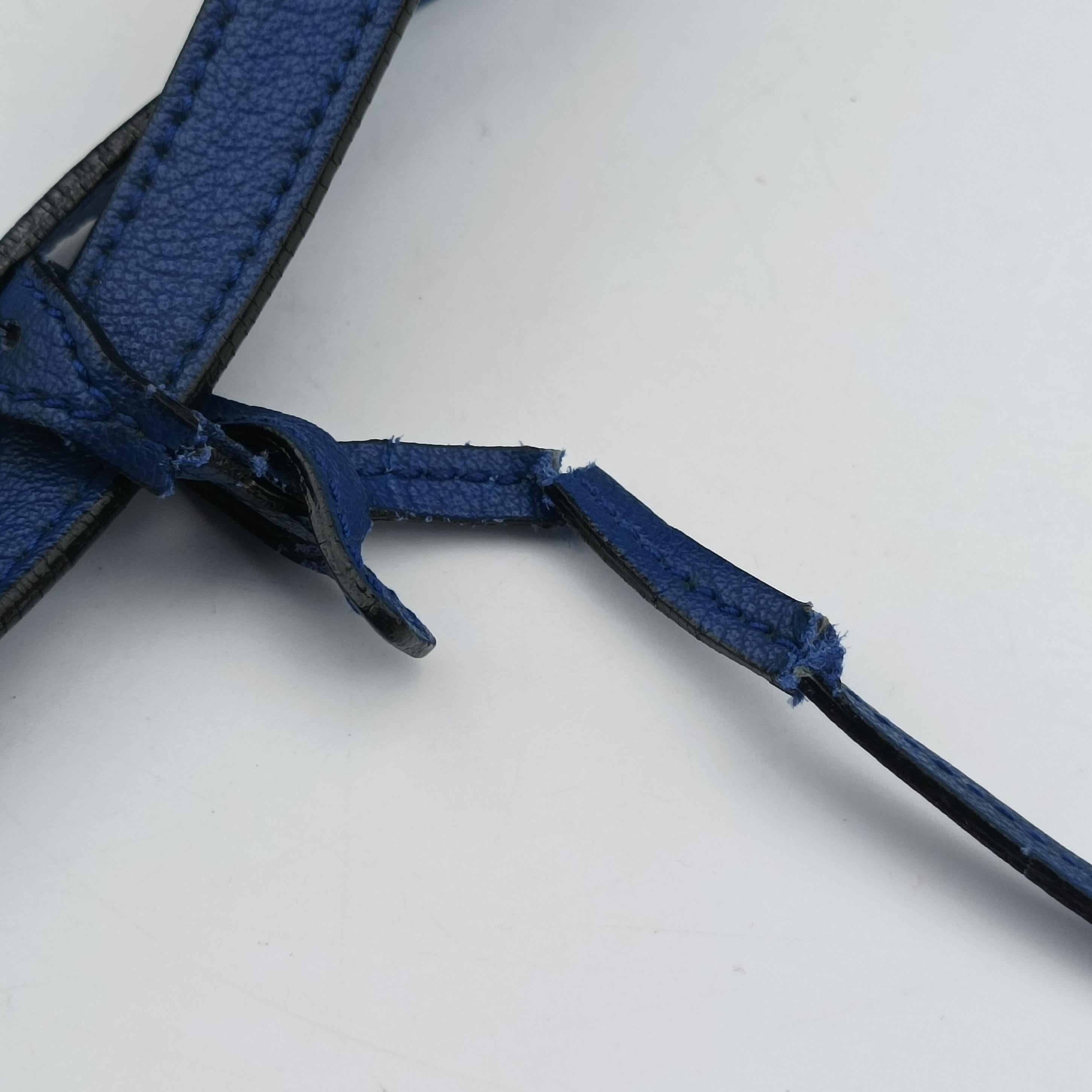 Vintage Yves Saint Laurent Shopper Blue Leather 394195 handbag | stylenewstar