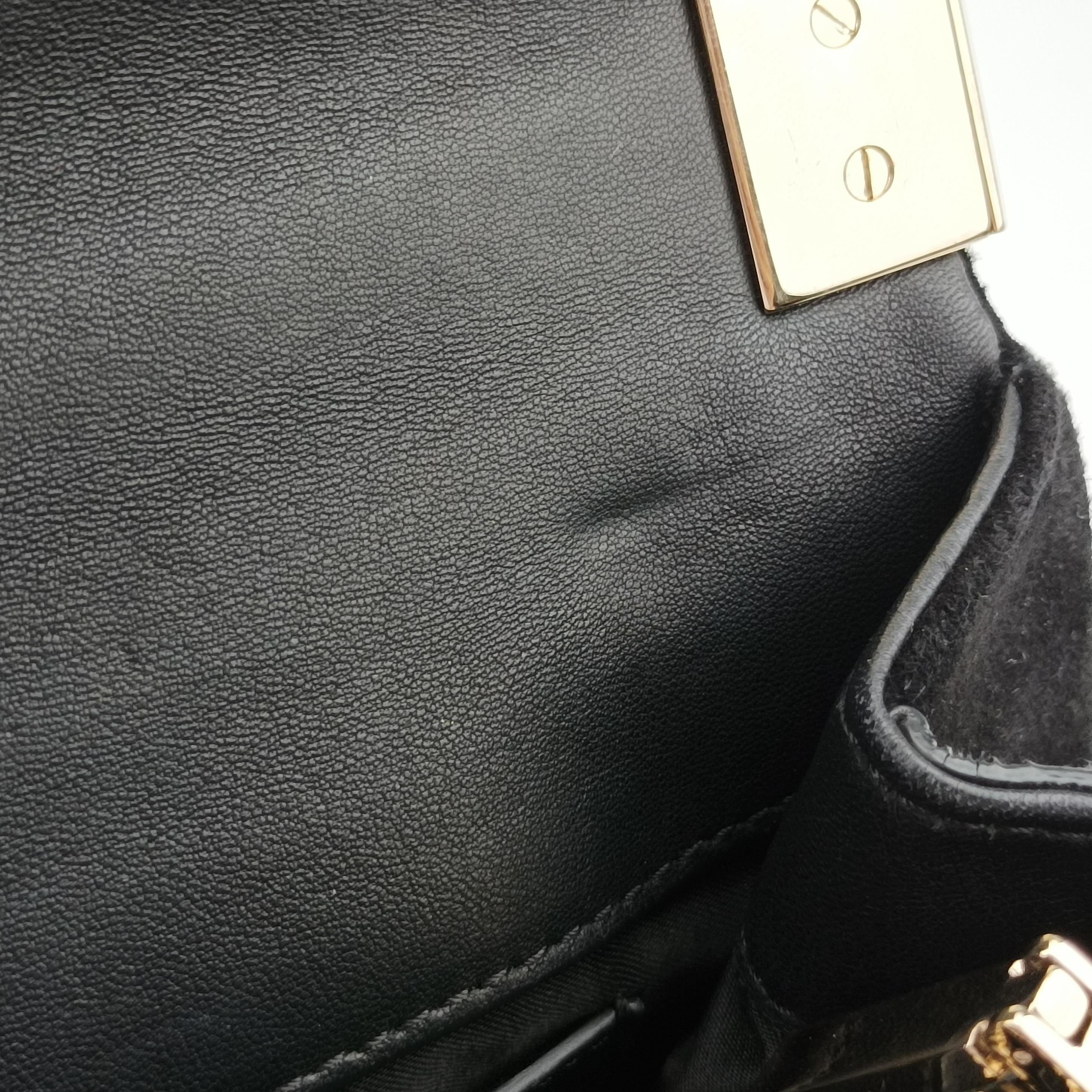 Pre-owned VERSACE medusa Black Leather  shoulderbag | stylenewstar