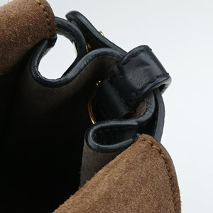 Pre-owned Fendi Flip blackx red x brown Leather× Suede 8BT302 shoulderbag | stylenewstar