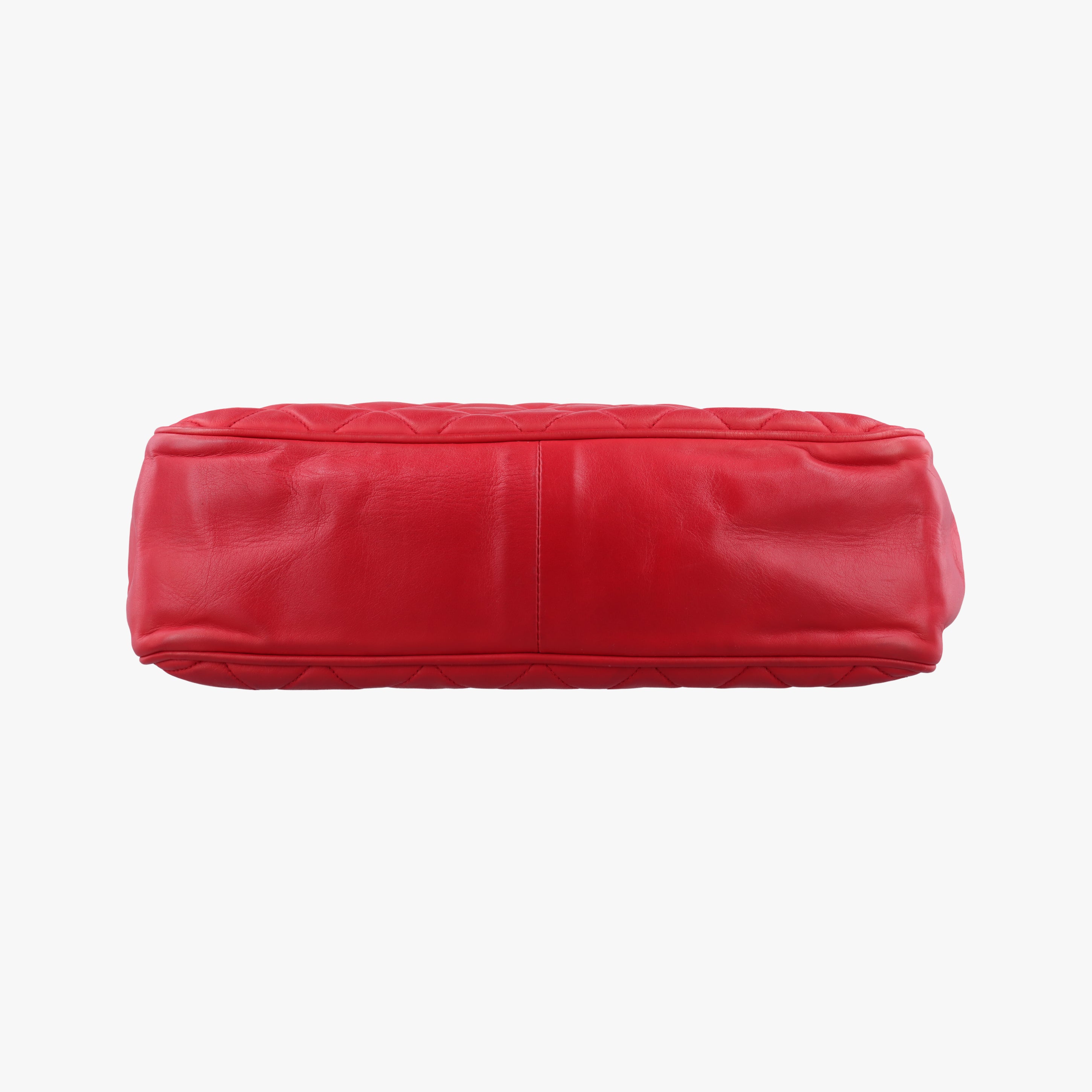 Pre-owned Chanel Matelasse Red lambskin  shoulderbag | stylenewstar