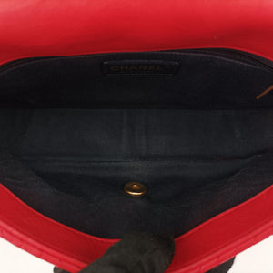 Vintage Chanel V stitch Red lambskin A92088 shoulderbag | stylenewstar