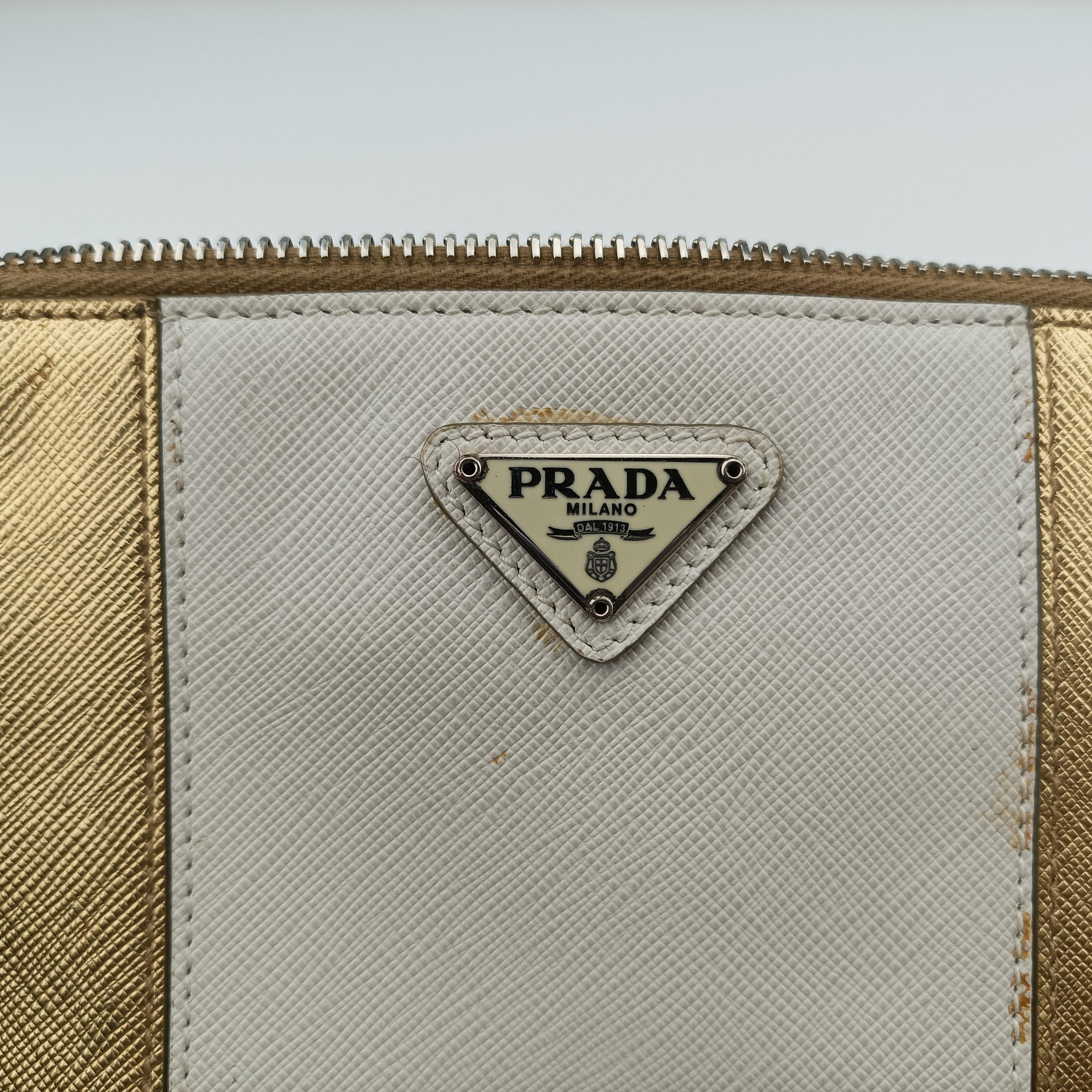 Pre-owned Prada Triangular logo plate Golden×White SAFFIANO Leather BT947C shoulderbag | stylenewstar