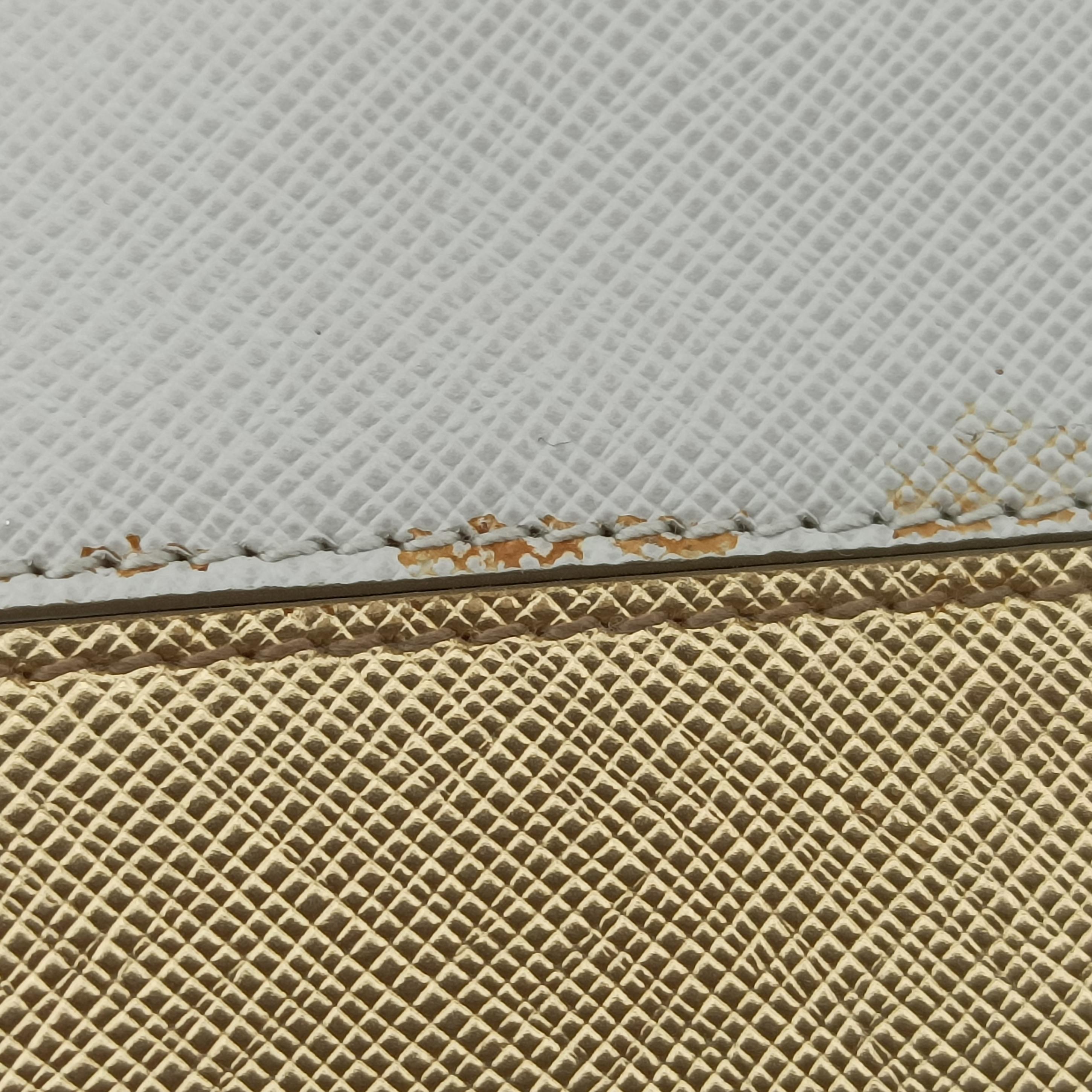 Pre-owned Prada Triangular logo plate Golden×White SAFFIANO Leather BT947C shoulderbag | stylenewstar