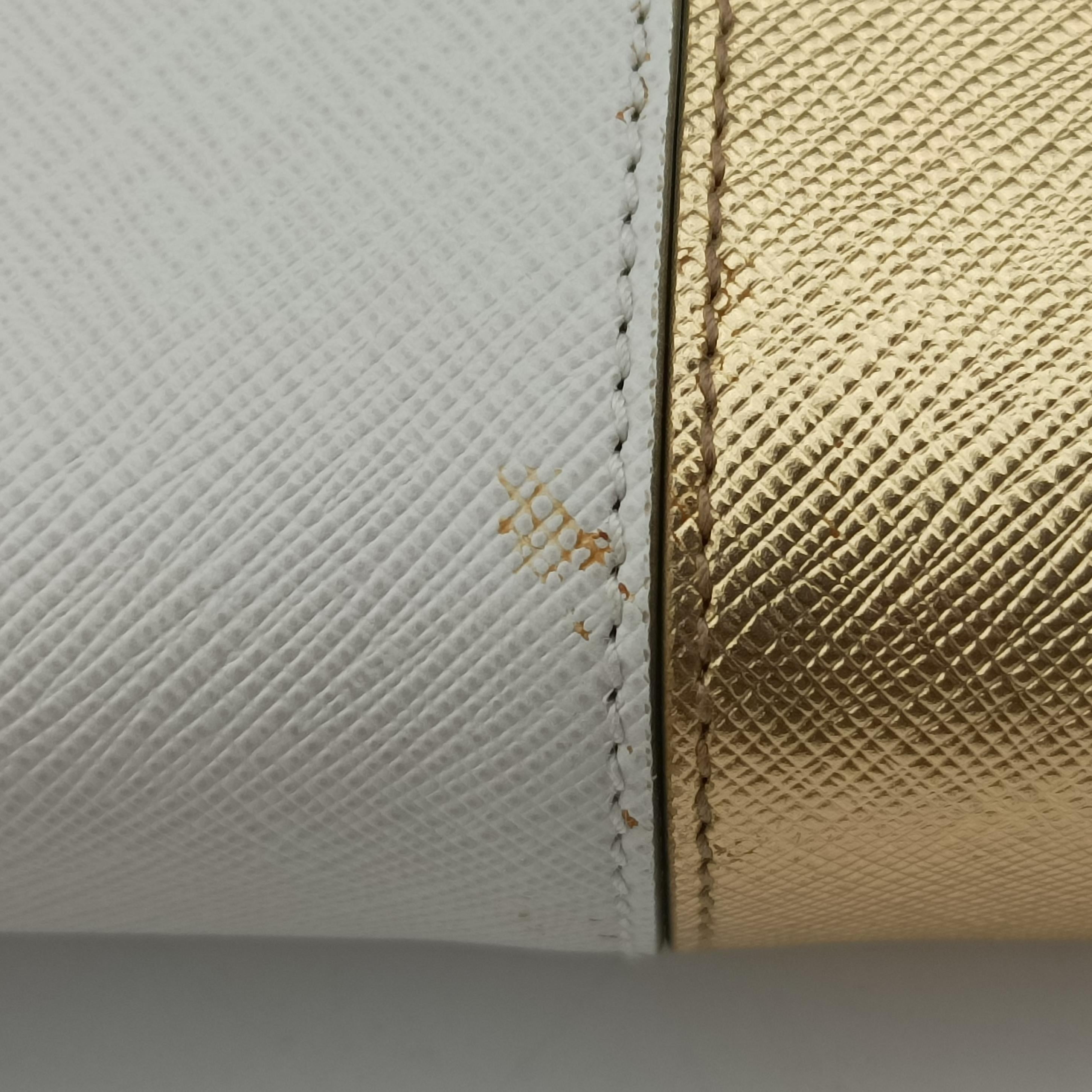 Pre-owned Prada Triangular logo plate Golden×White SAFFIANO Leather BT947C shoulderbag | stylenewstar