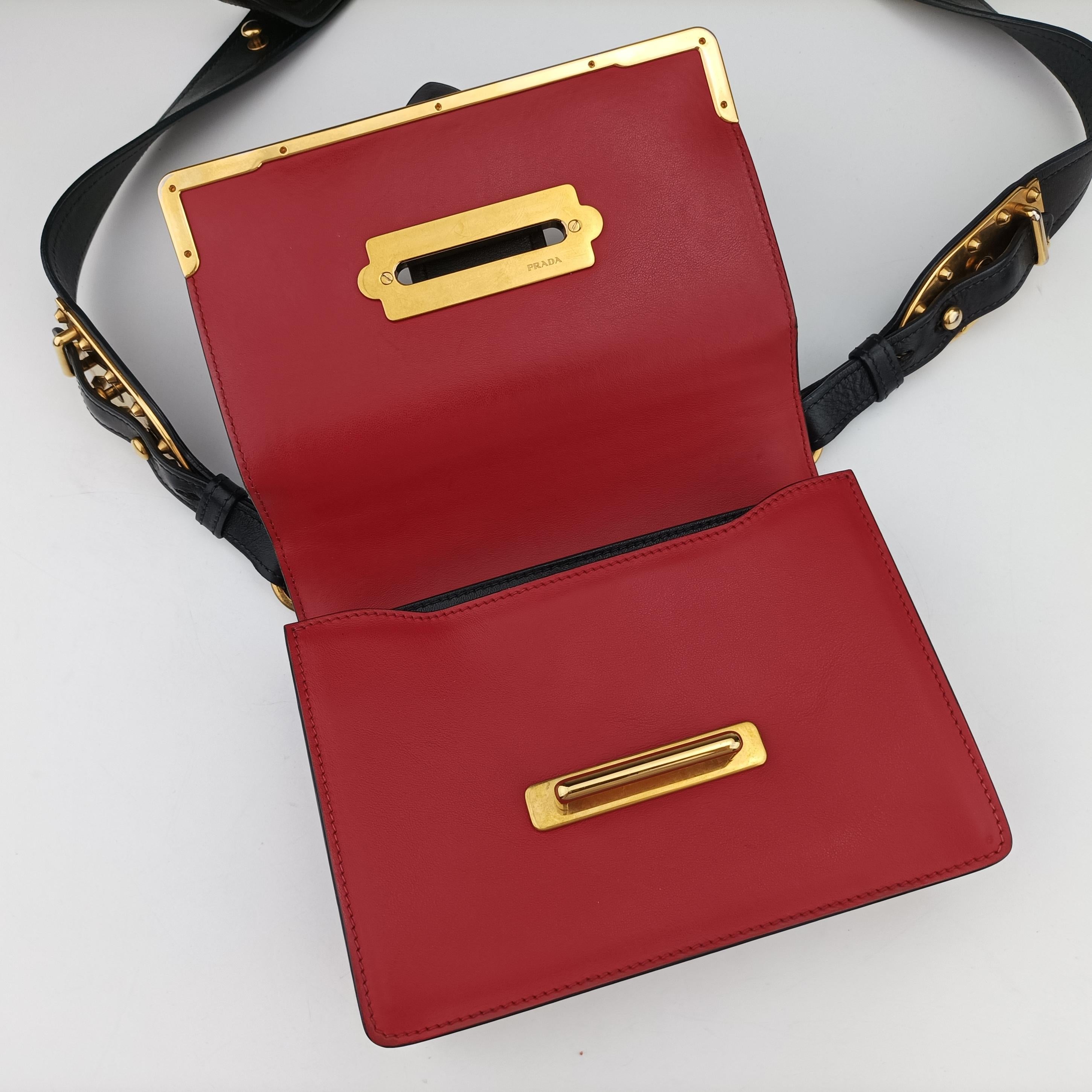 Pre-owned Prada Cahier Red x Black Leather 1BD045 shoulderbag | stylenewstar