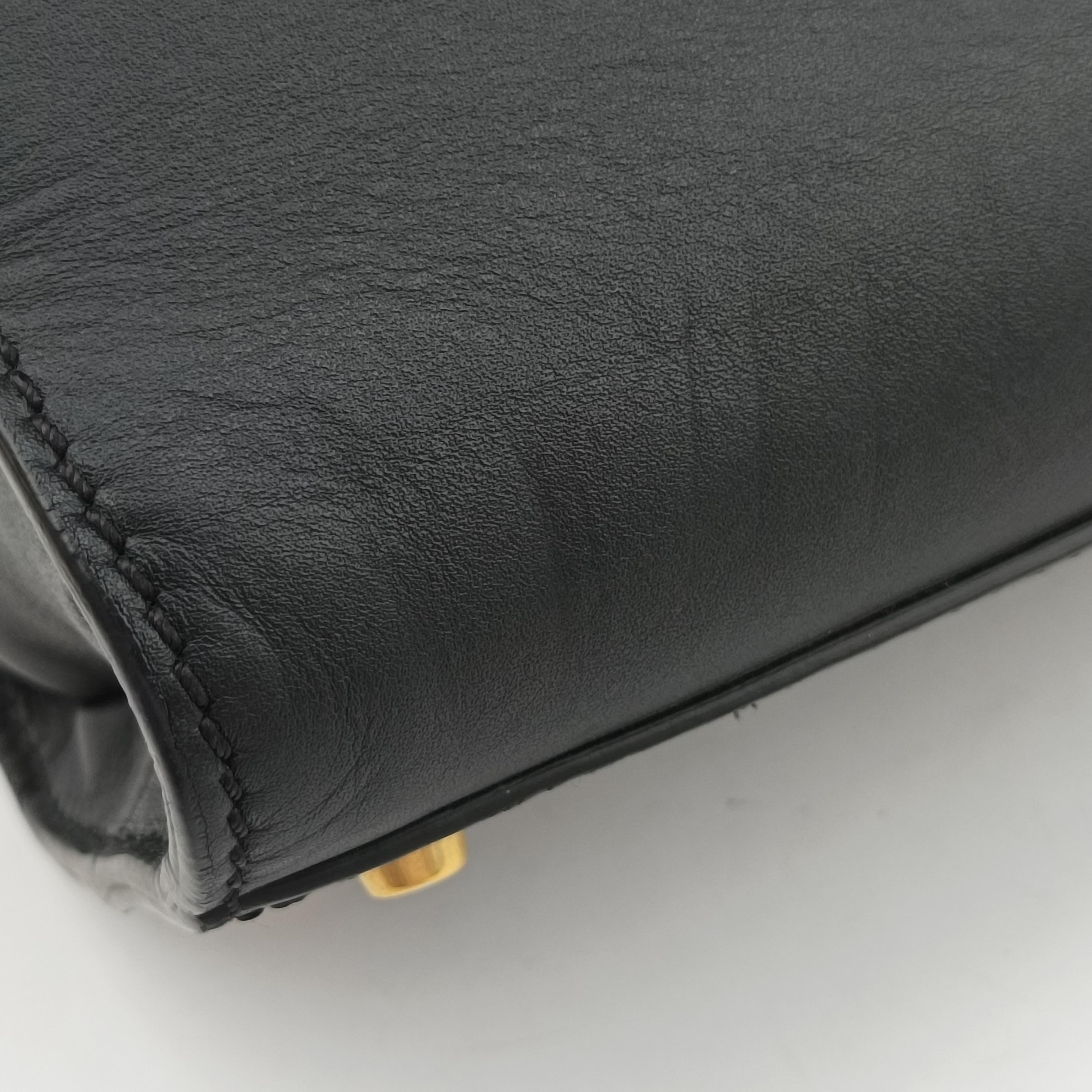 Pre-owned VERSACE medusa Black leather  handbag | stylenewstar