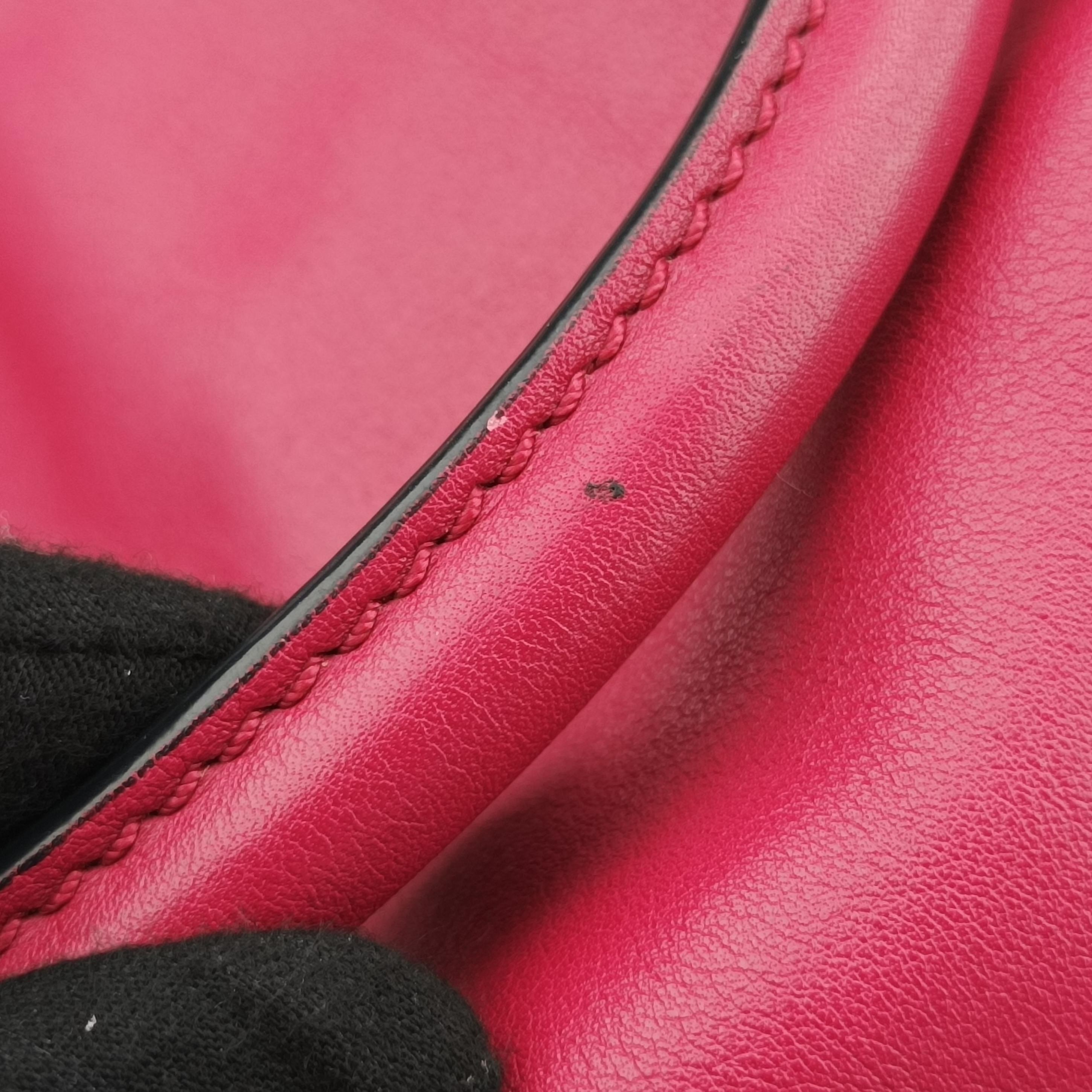 Secondhand Valentino Rockstud Red Leather  shoulderbag | stylenewstar