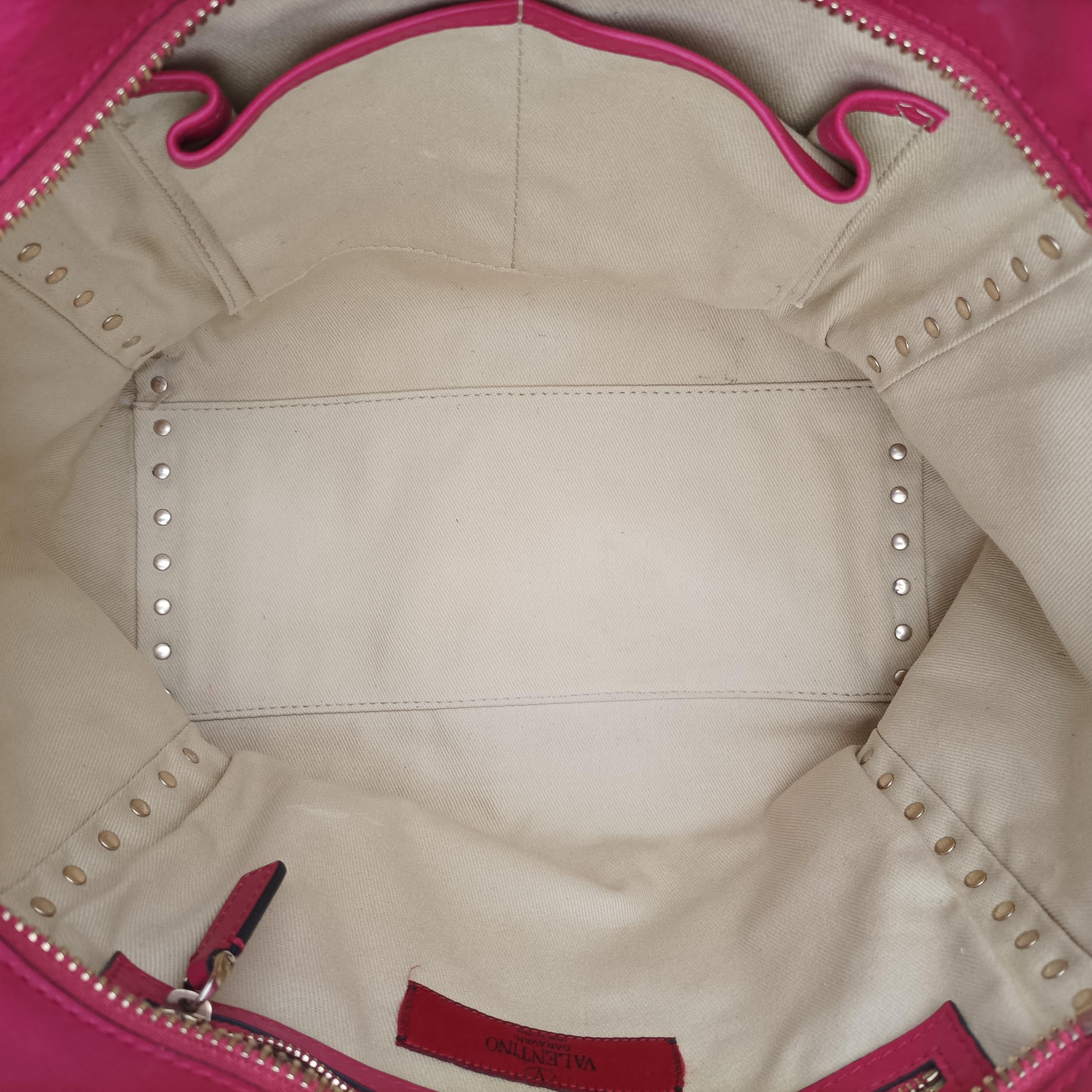 Secondhand Valentino Rockstud Red Leather  shoulderbag | stylenewstar