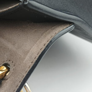 Pre-owned Fendi KAN I F Black Leather 8BT286 shoulderbag | stylenewstar