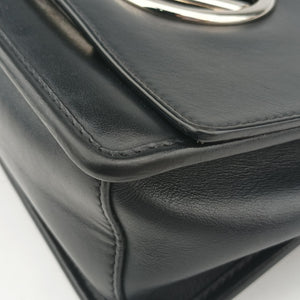 Pre-owned Fendi KAN I F Black Leather 8BT286 shoulderbag | stylenewstar