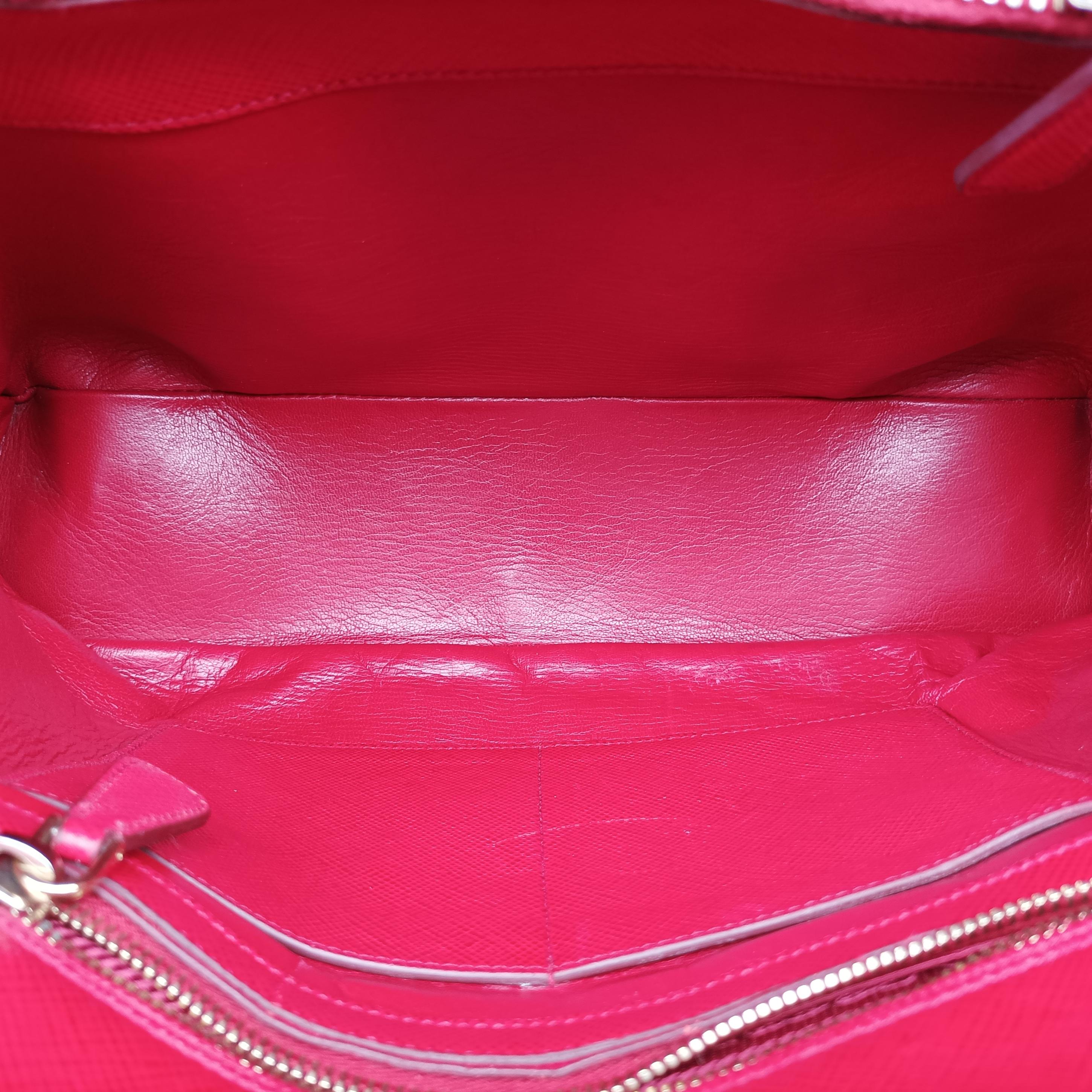 Vintage Prada Cuir  Open Promenade Satchel Red SAFFIANO　Leather BN2553 shoulderbag | stylenewstar