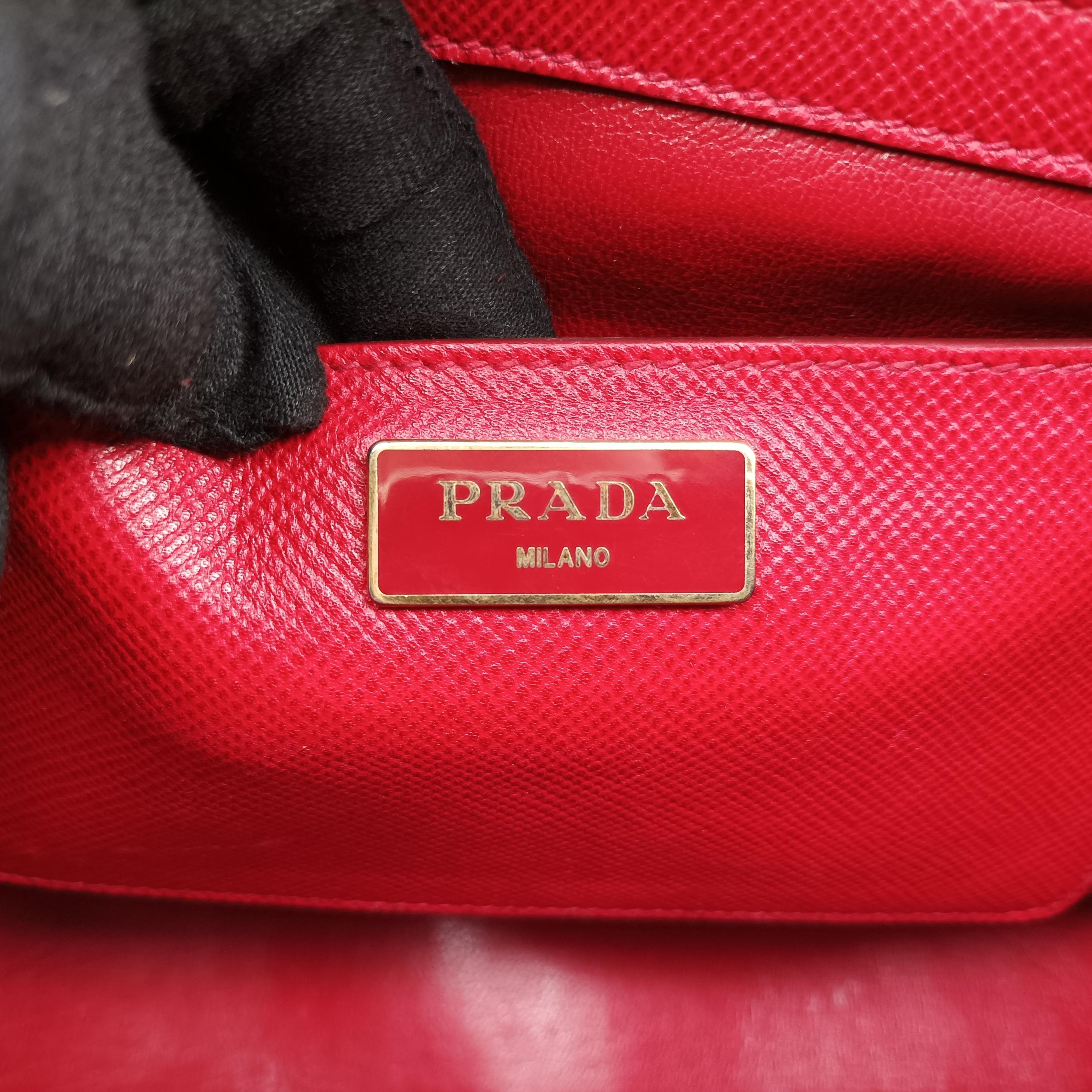 Vintage Prada Cuir  Open Promenade Satchel Red SAFFIANO　Leather BN2553 shoulderbag | stylenewstar