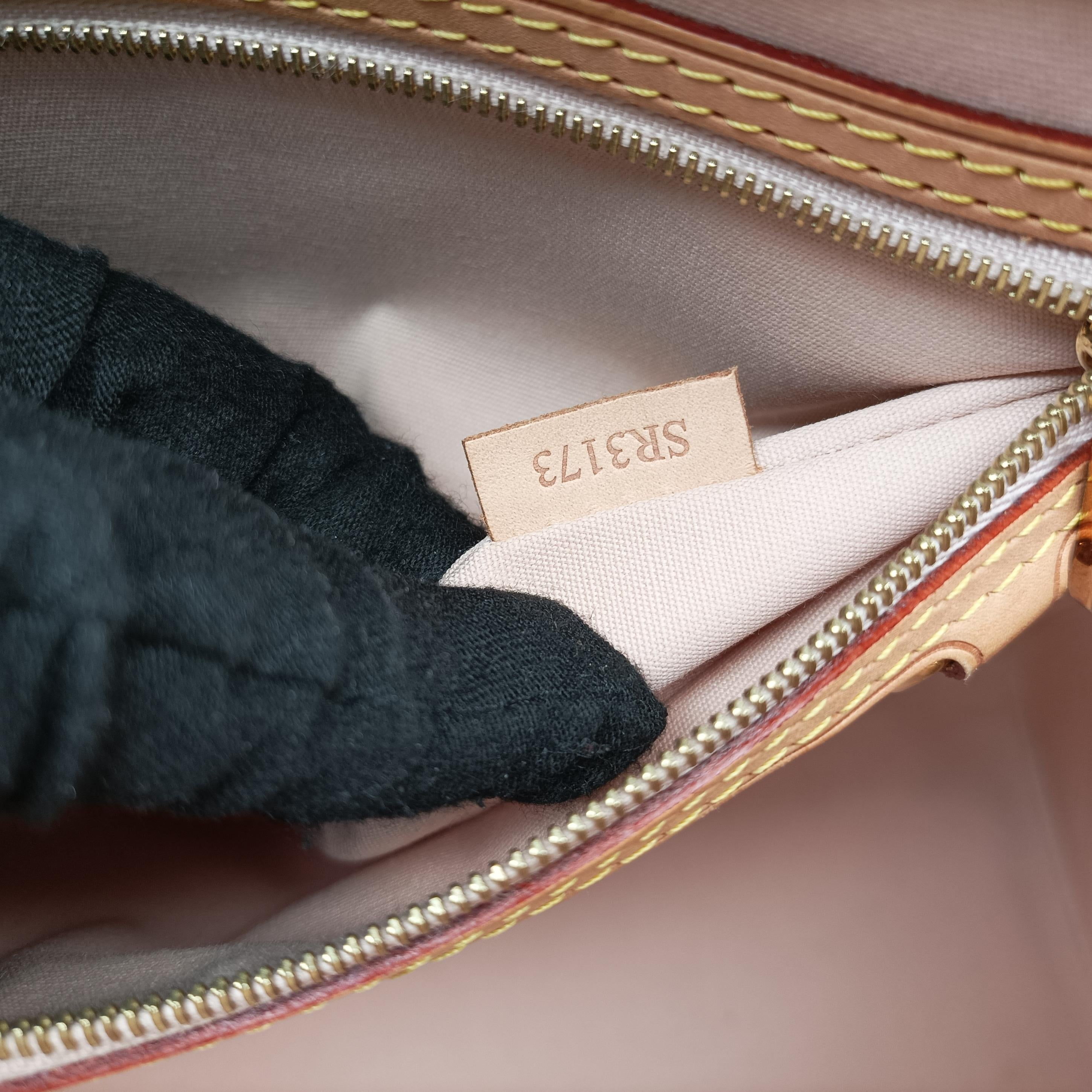 Pre-owned Louis Vuitton Bréa MM Dunne Vernis M90180 shoulderbag | stylenewstar