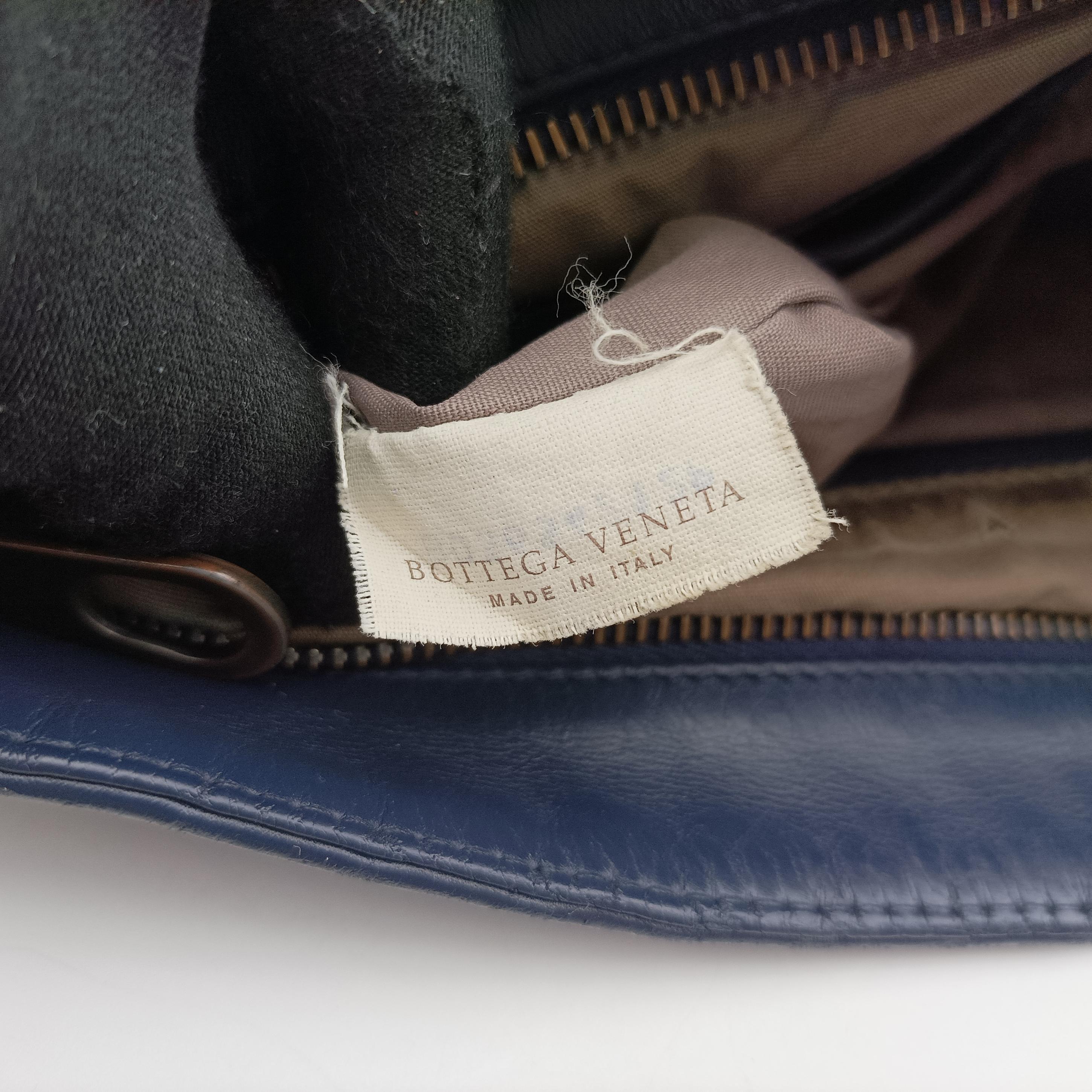 Pre-owned Bottega Veneta Intrecciato Navy lambskin  shoulderbag | stylenewstar