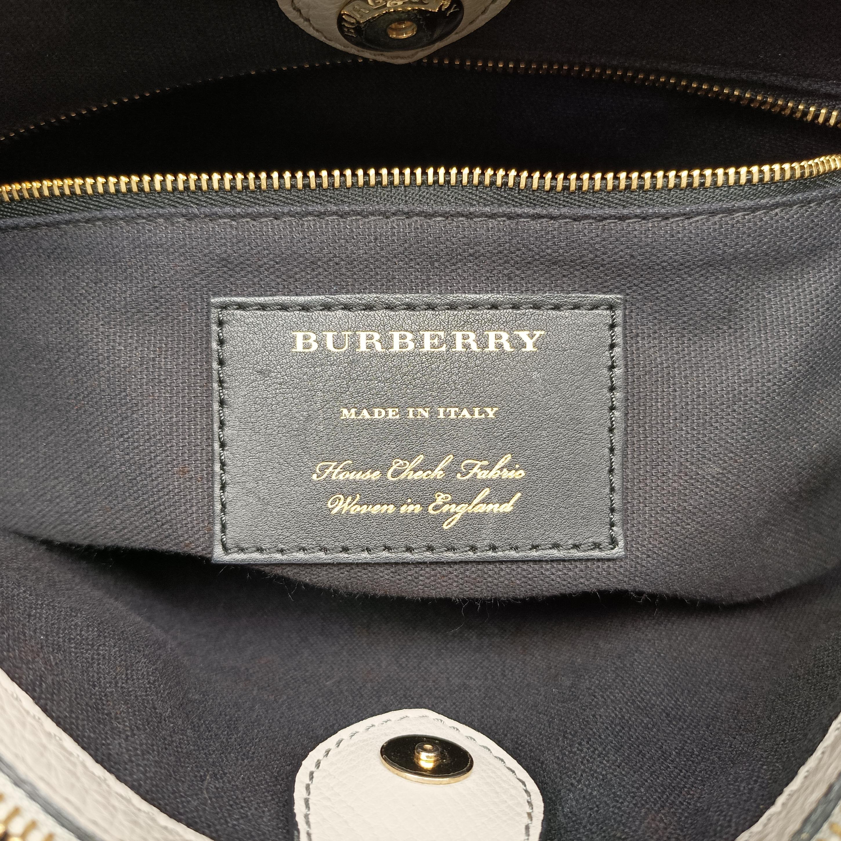 Pre-owned Burberry House Check The Banner Gray × Multicolor Leather ×Canvas  shoulderbag | stylenewstar