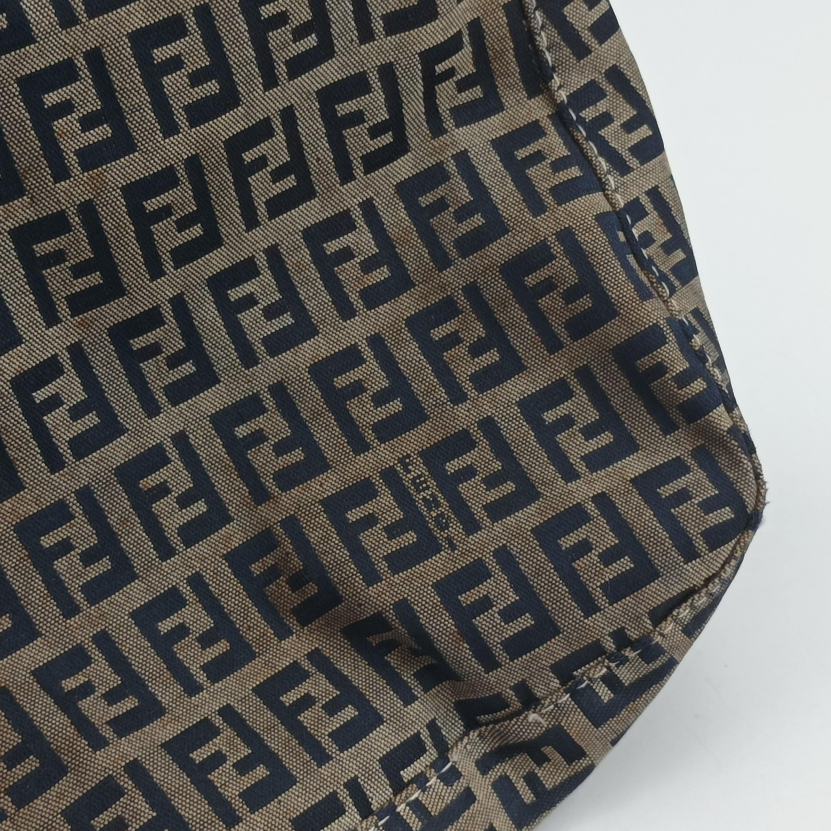 Pre-owned Fendi Baguette Brown×blue×Black fabric 26426 shoulderbag | stylenewstar