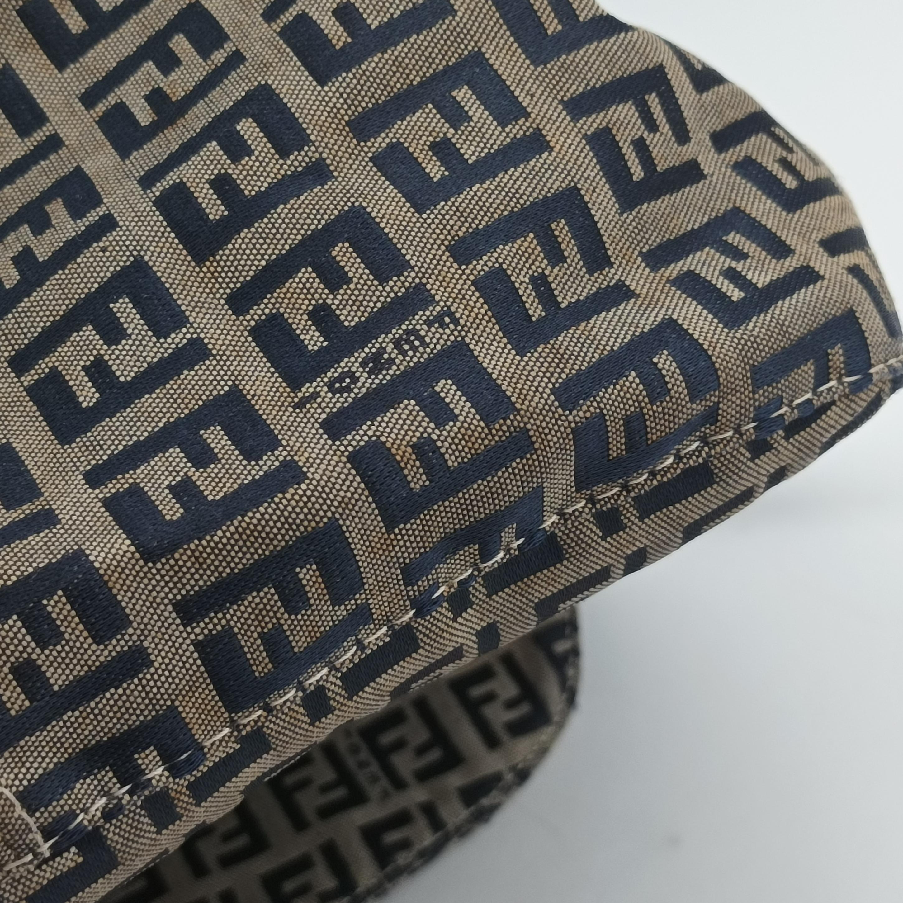 Pre-owned Fendi Baguette Brown×blue×Black fabric 26426 shoulderbag | stylenewstar