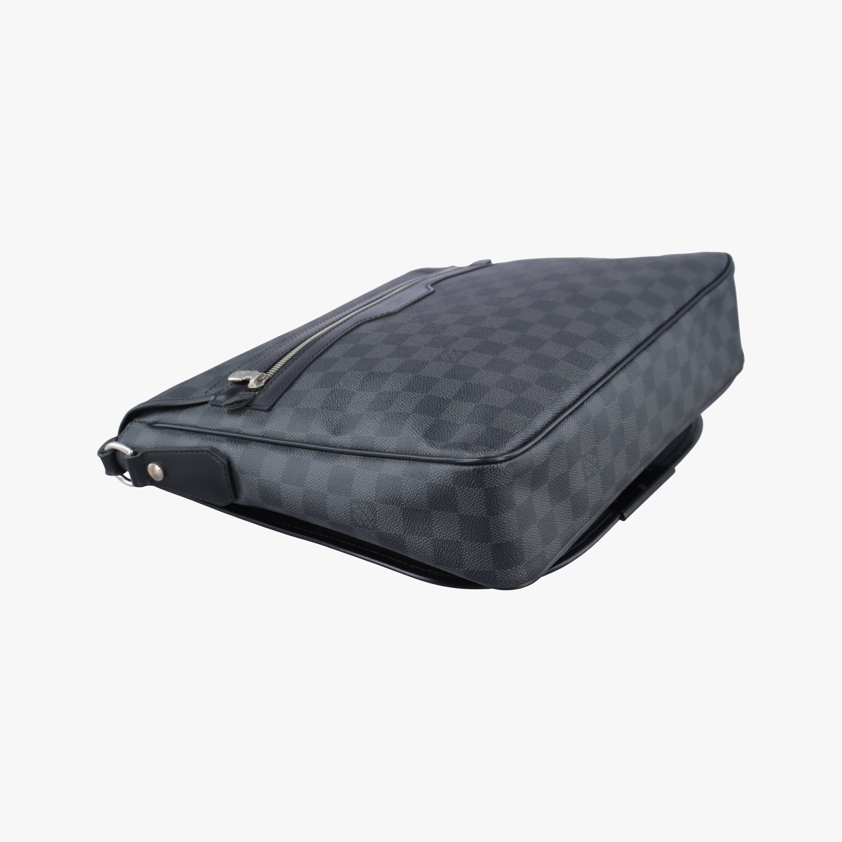 Vintage Louis Vuitton DANIEL MM Noir Damier GRAPHITE N58029 shoulderbag | stylenewstar